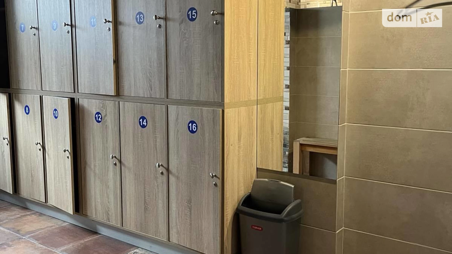 пл. Хмельницького Богдана Центр Ужгород, цена: 350000 $ - фото 2