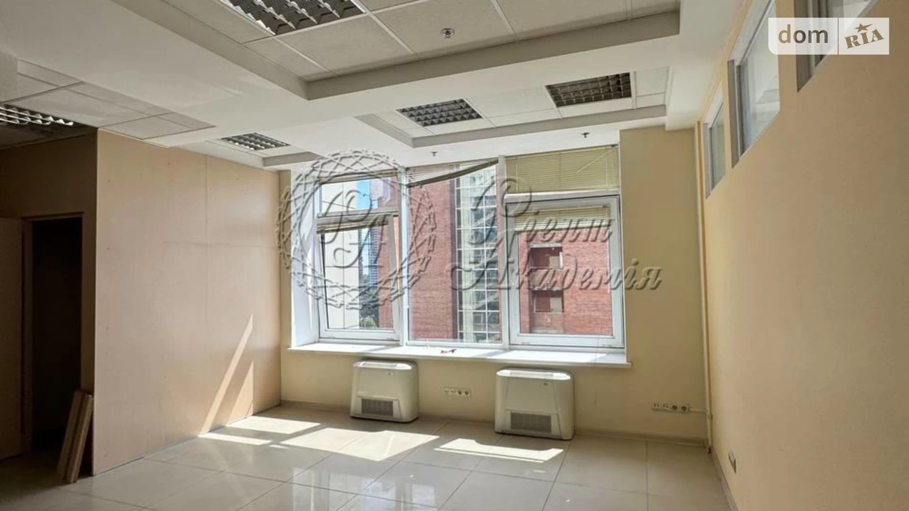 Сдается в аренду офис 119.6 кв. м в бизнес-центре, цена: 1440 $ - фото 3