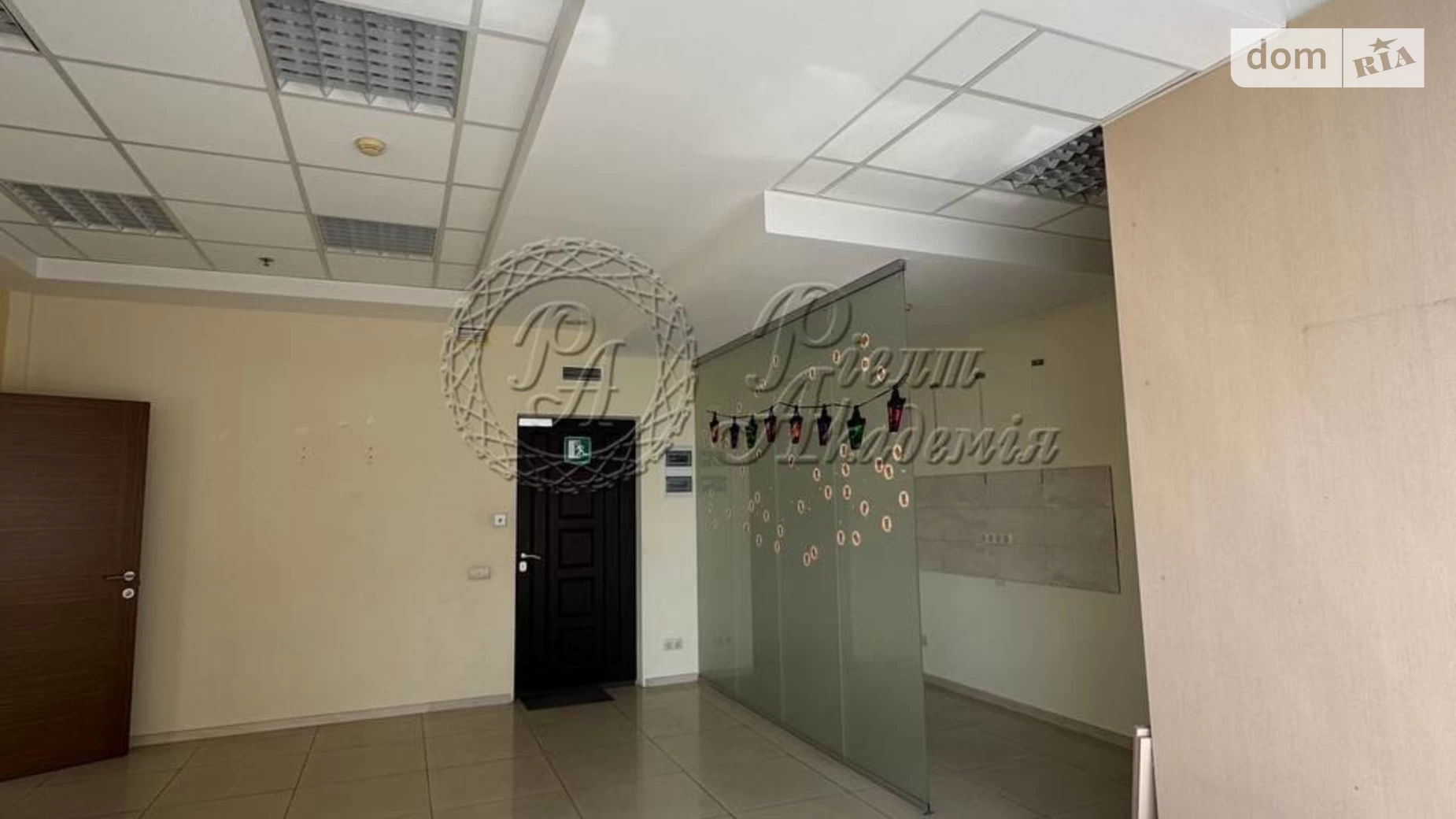 Сдается в аренду офис 119.6 кв. м в бизнес-центре, цена: 1440 $ - фото 4