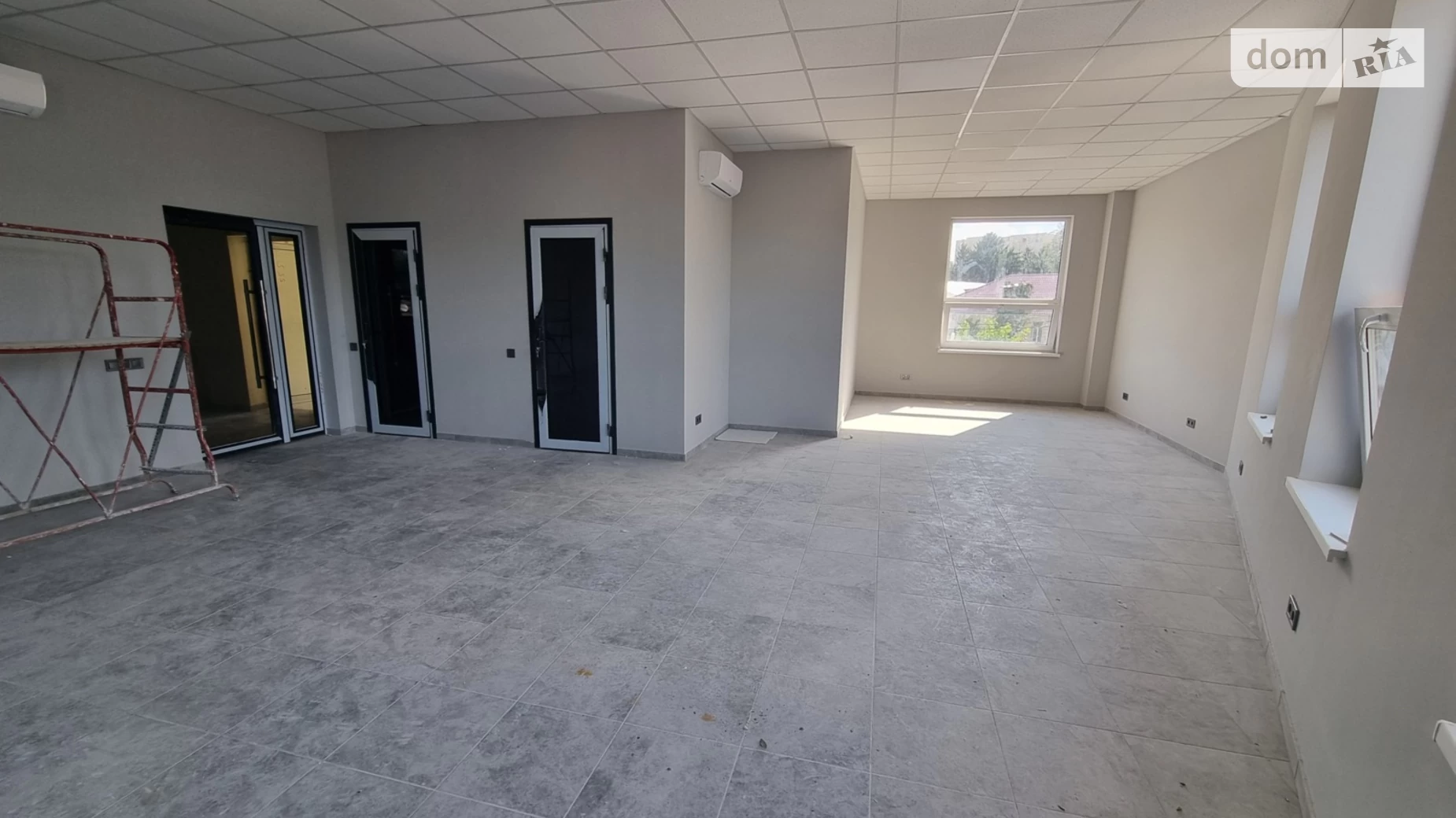 Здається в оренду офіс 86 кв. м в бізнес-центрі, цена: 1032 $ - фото 4