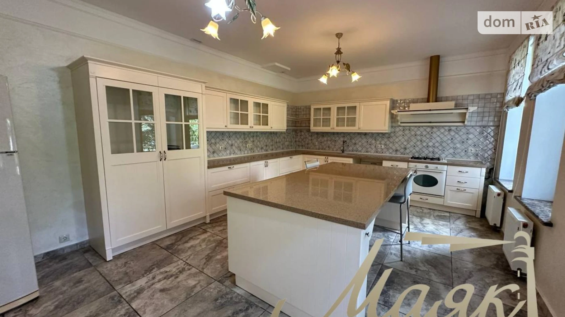 Сдается в аренду дом на 2 этажа 750 кв. м с мебелью, цена: 3000 $ - фото 2