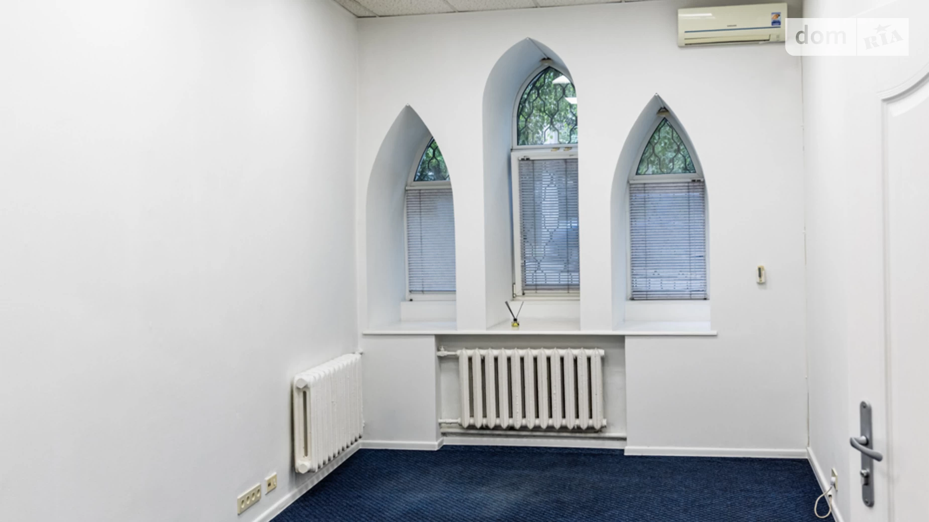 Сдается в аренду офис 135 кв. м в бизнес-центре, цена: 1400 $ - фото 4