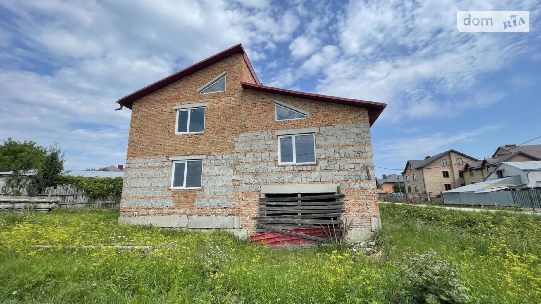 Продается дом на 2 этажа 380 кв. м с камином, цена: 60000 $ - фото 2