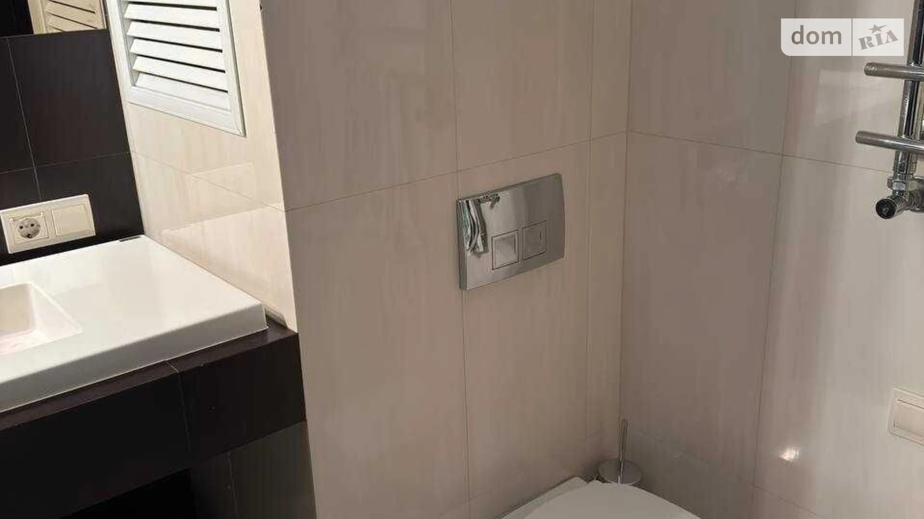 Продается 3-комнатная квартира 71.1 кв. м в Ровно, ул. Гайдамацкая - фото 3