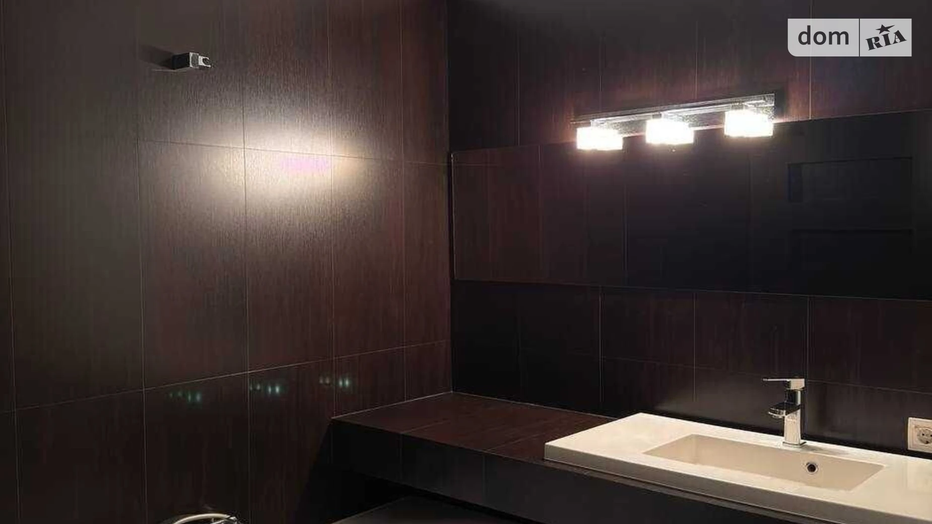 Продается 3-комнатная квартира 71.1 кв. м в Ровно, ул. Гайдамацкая - фото 4