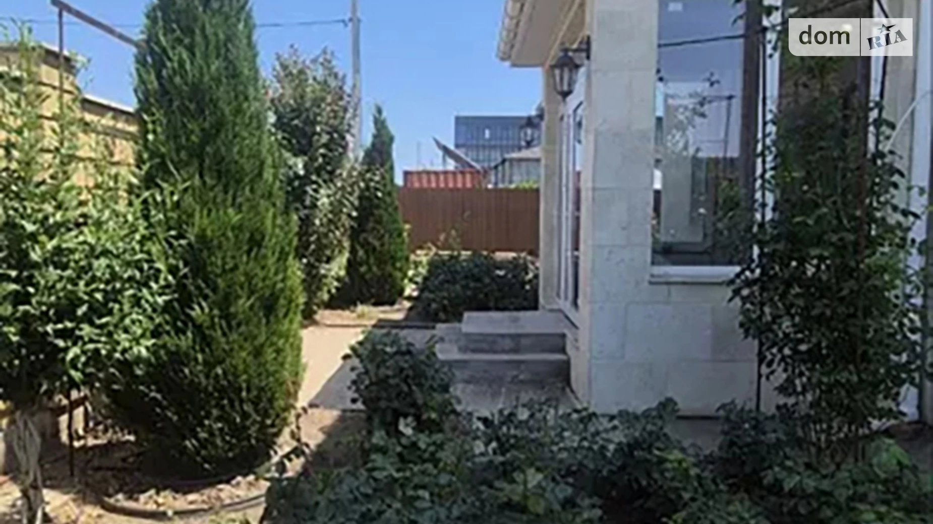 Продается дом на 2 этажа 150 кв. м с бассейном, цена: 190000 $ - фото 2