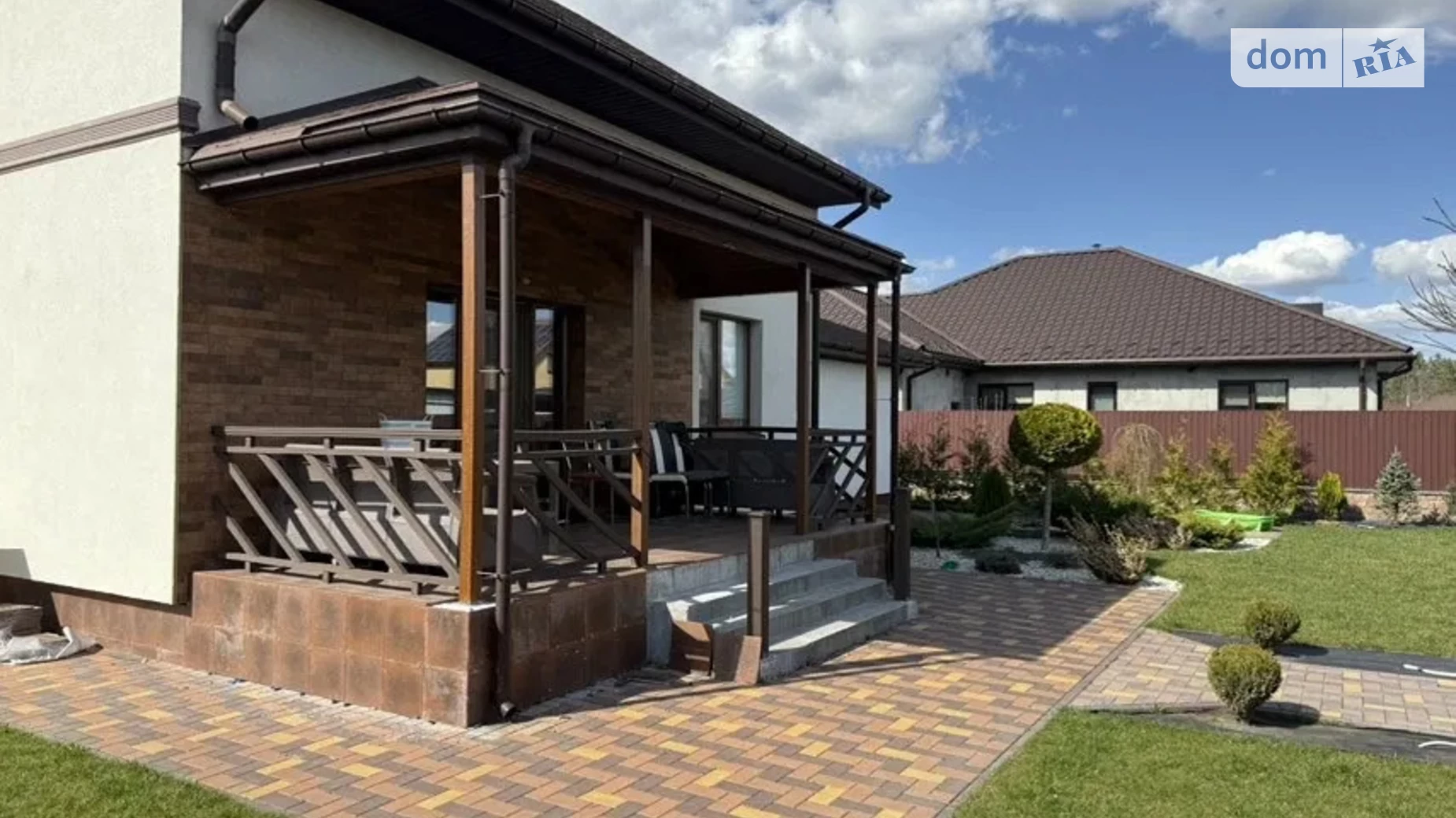 Продается дом на 2 этажа 145 кв. м с камином, цена: 264000 $ - фото 2