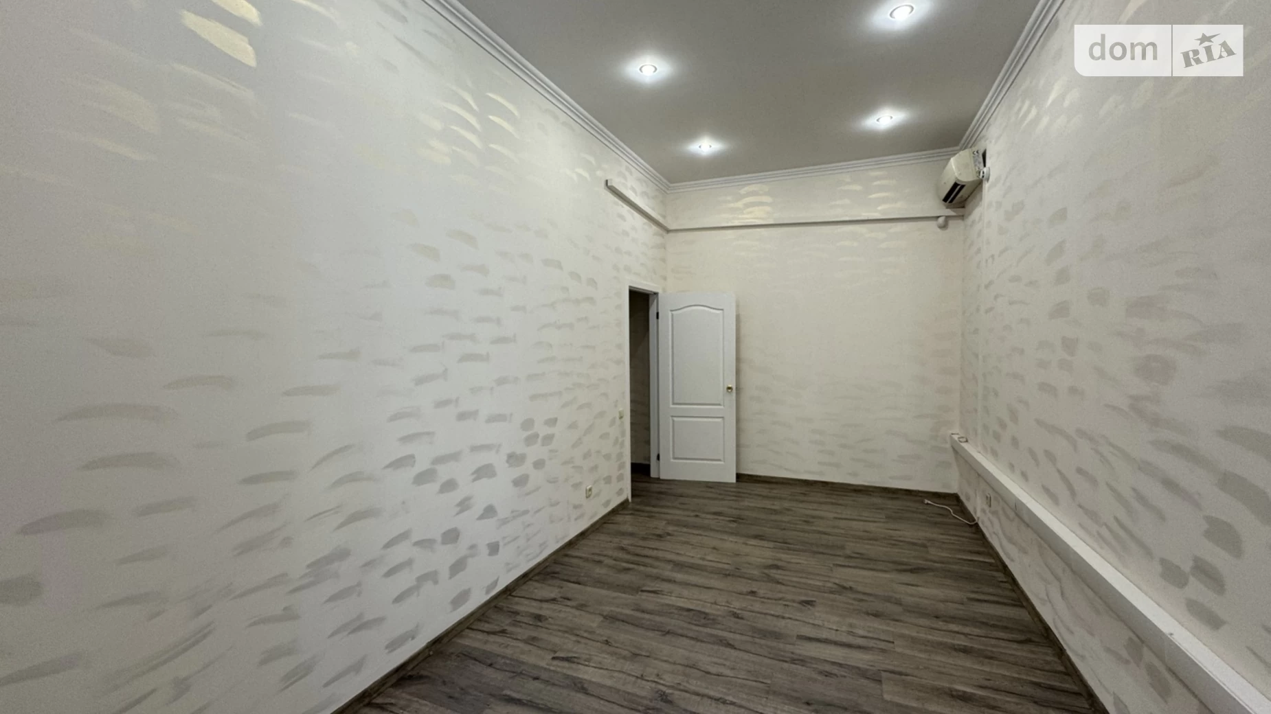 Сдается в аренду помещения свободного назначения 93 кв. м в 4-этажном здании, цена: 800 $ - фото 4