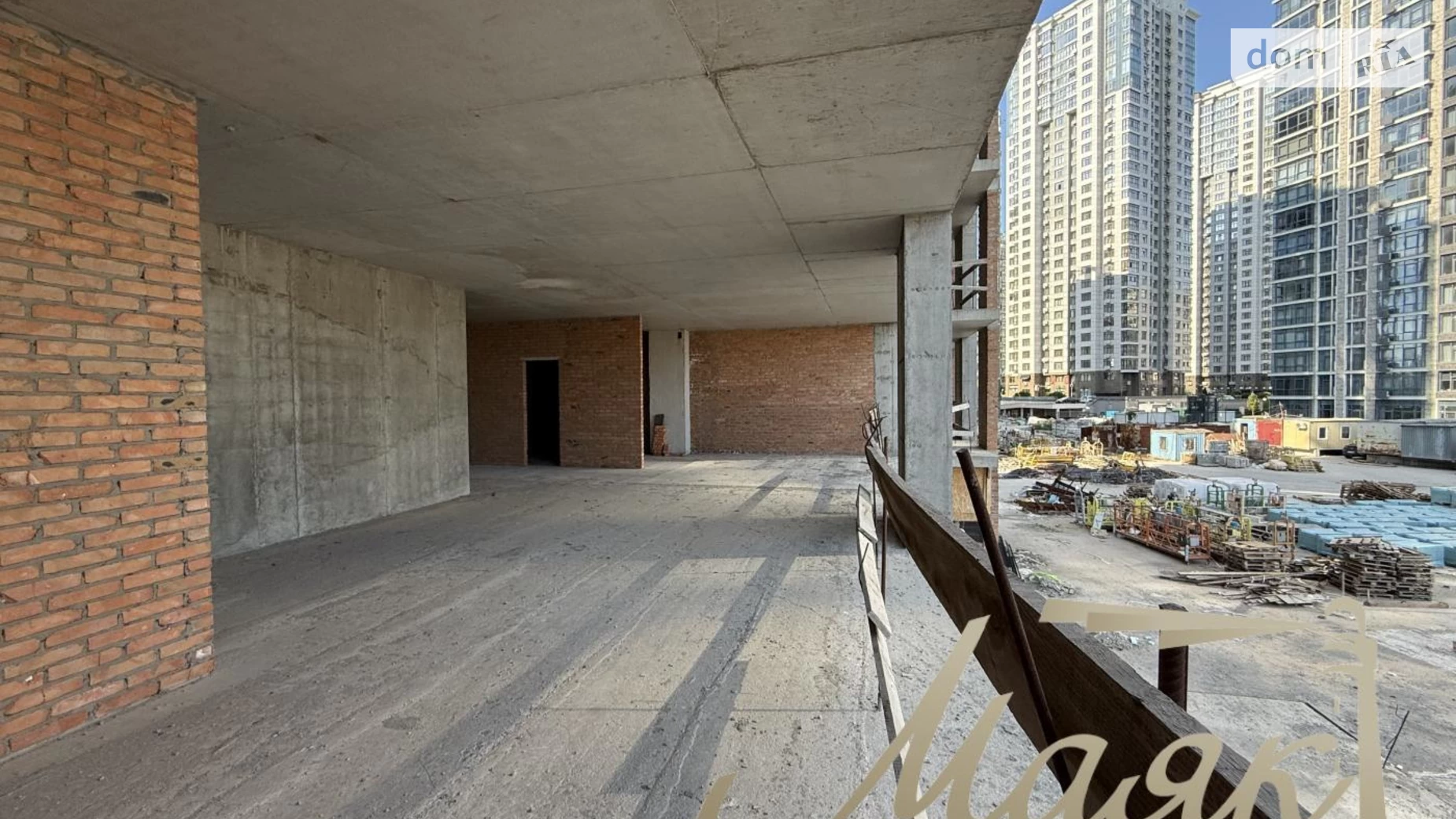 Продается 2-комнатная квартира 108.91 кв. м в Киеве, ул. Андрея Верхогляда(Драгомирова) - фото 2