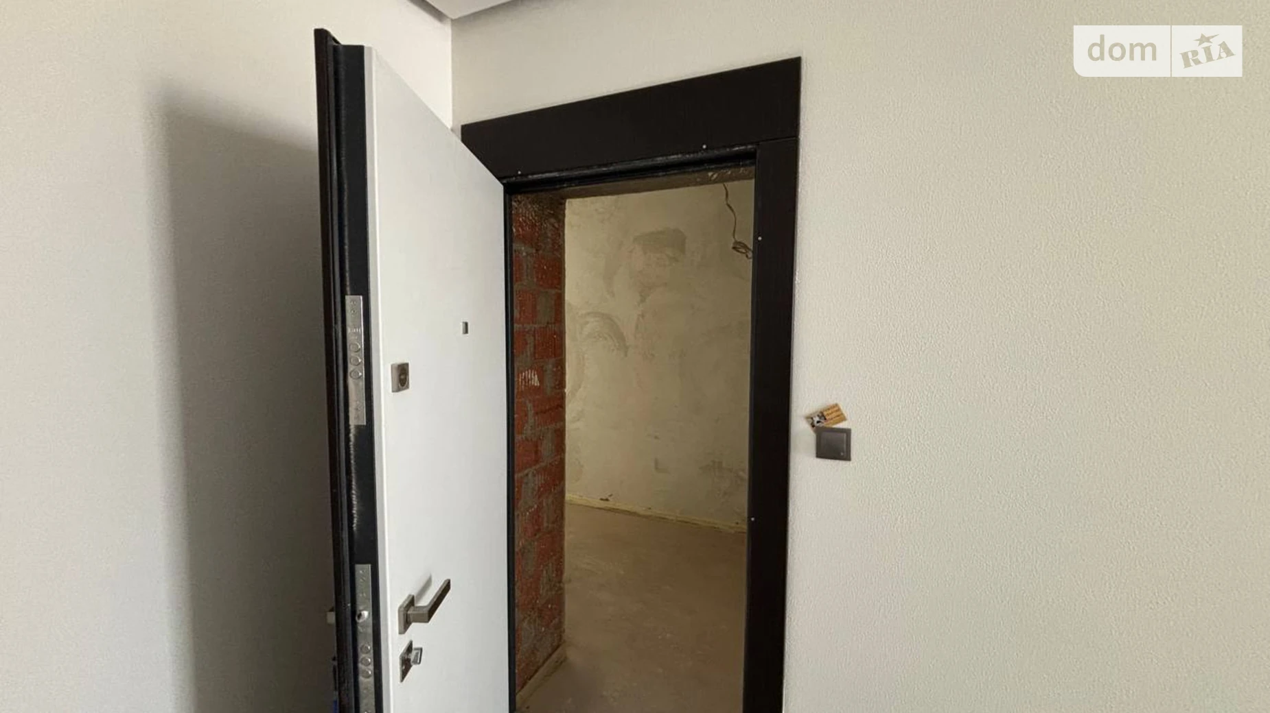 Продается 2-комнатная квартира 52 кв. м в Минае, ул. Августина Волошина, 24 - фото 2