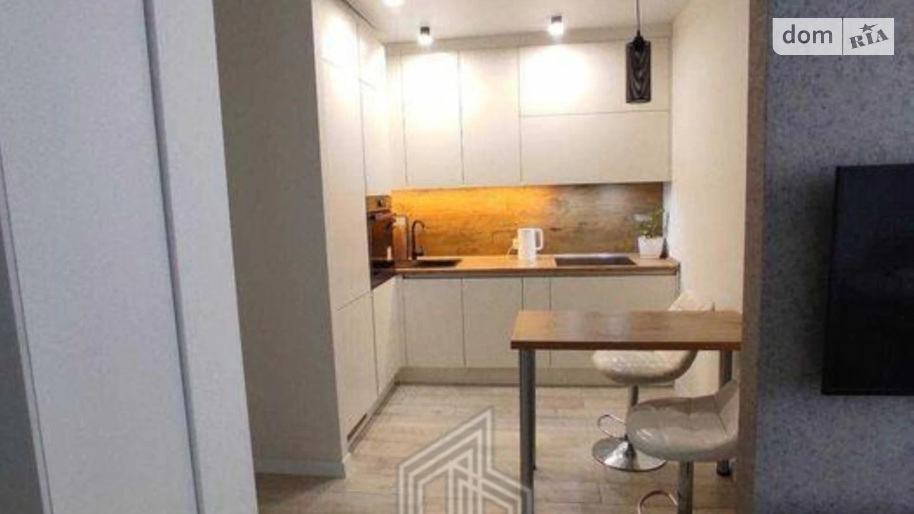 Продается 1-комнатная квартира 47.4 кв. м в Киеве, ул. Каменская, 128 - фото 2