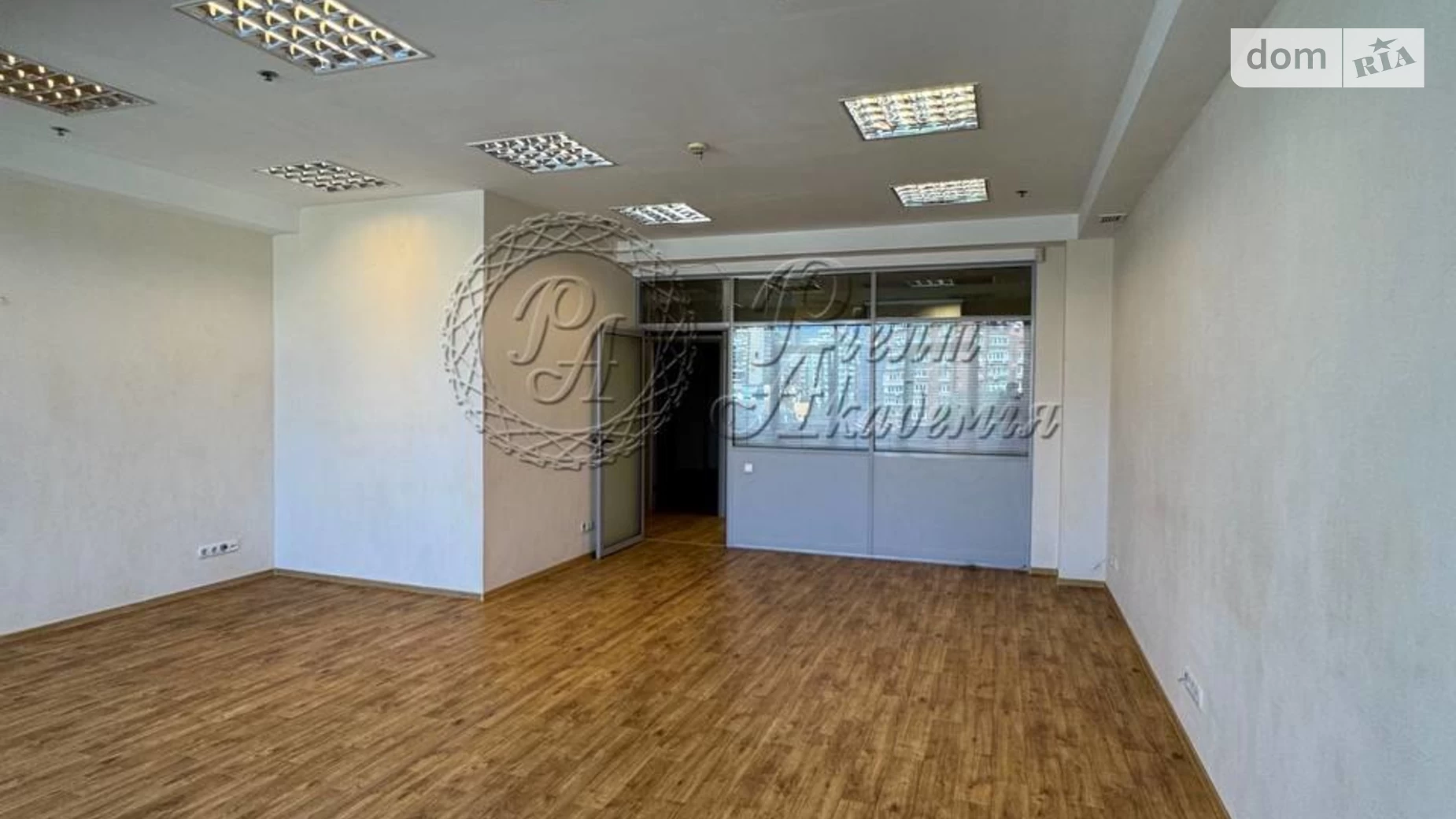 Сдается в аренду офис 165 кв. м в бизнес-центре, цена: 2000 $ - фото 3