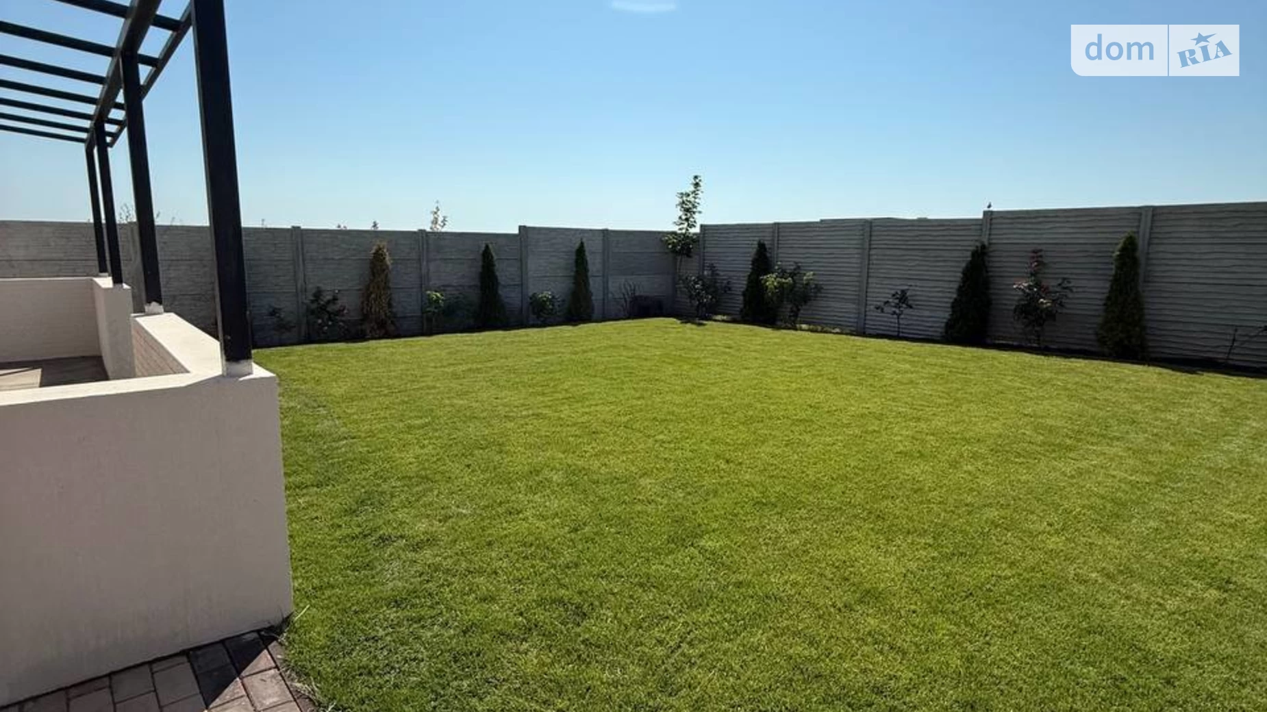 Продается дом на 2 этажа 160 кв. м с балконом, цена: 130000 $ - фото 2