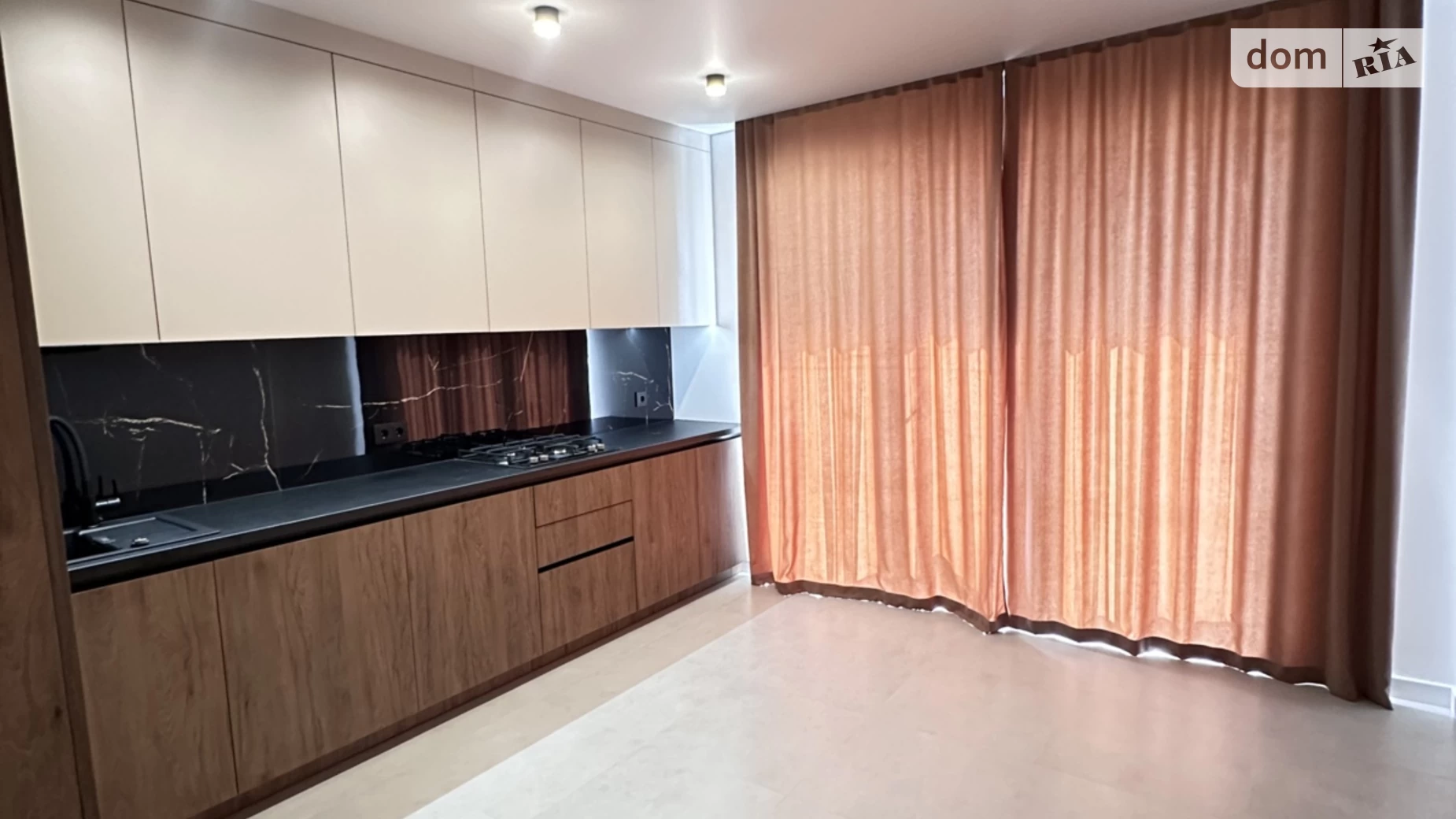 Продается 1-комнатная квартира 42 кв. м в Ровно, ул. Николая Боголюбова, 1 - фото 3