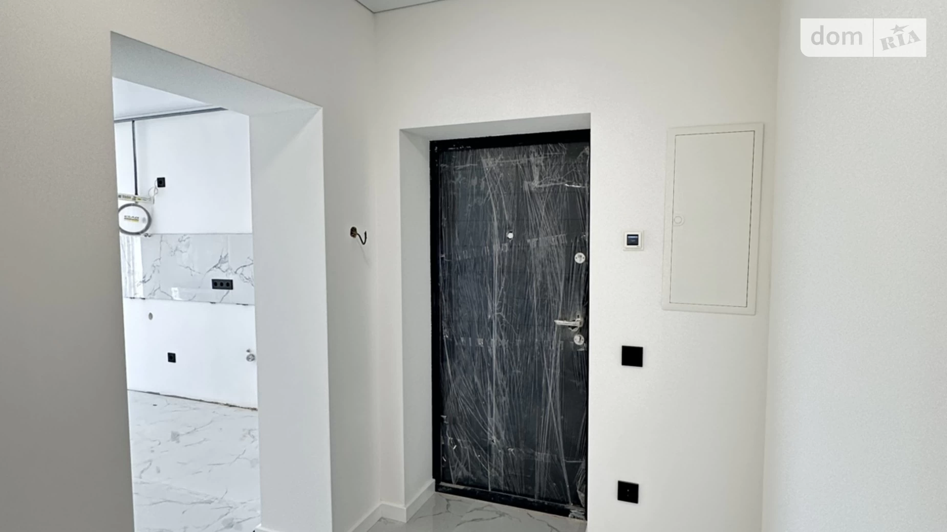 Продается 1-комнатная квартира 48 кв. м в Ровно, ул. Николая Боголюбова, 1 - фото 3