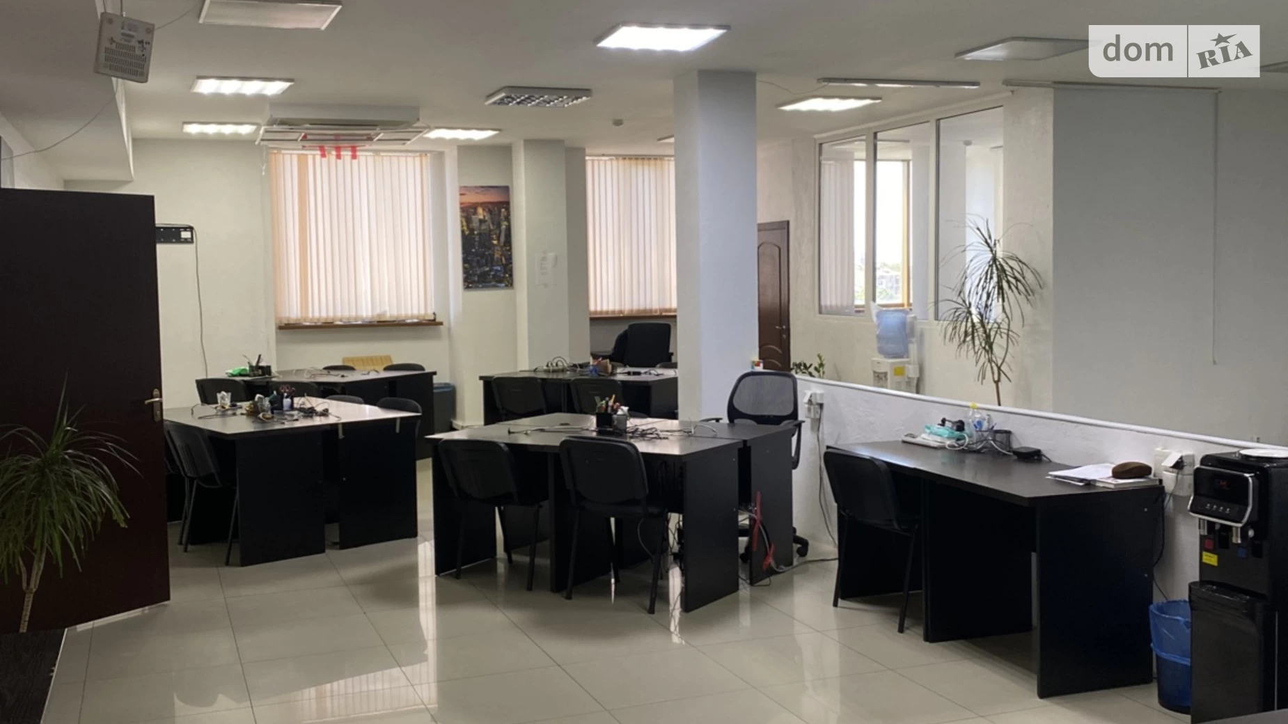 Здається в оренду офіс 137 кв. м в бізнес-центрі, цена: 8400 $ - фото 2