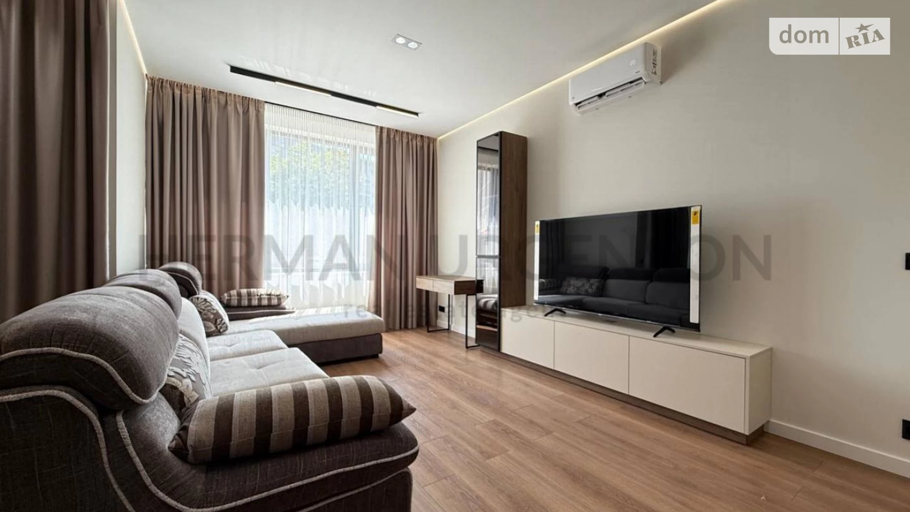 Продается 1-комнатная квартира 74 кв. м в Ужгороде, наб. Славянская, 25 - фото 2