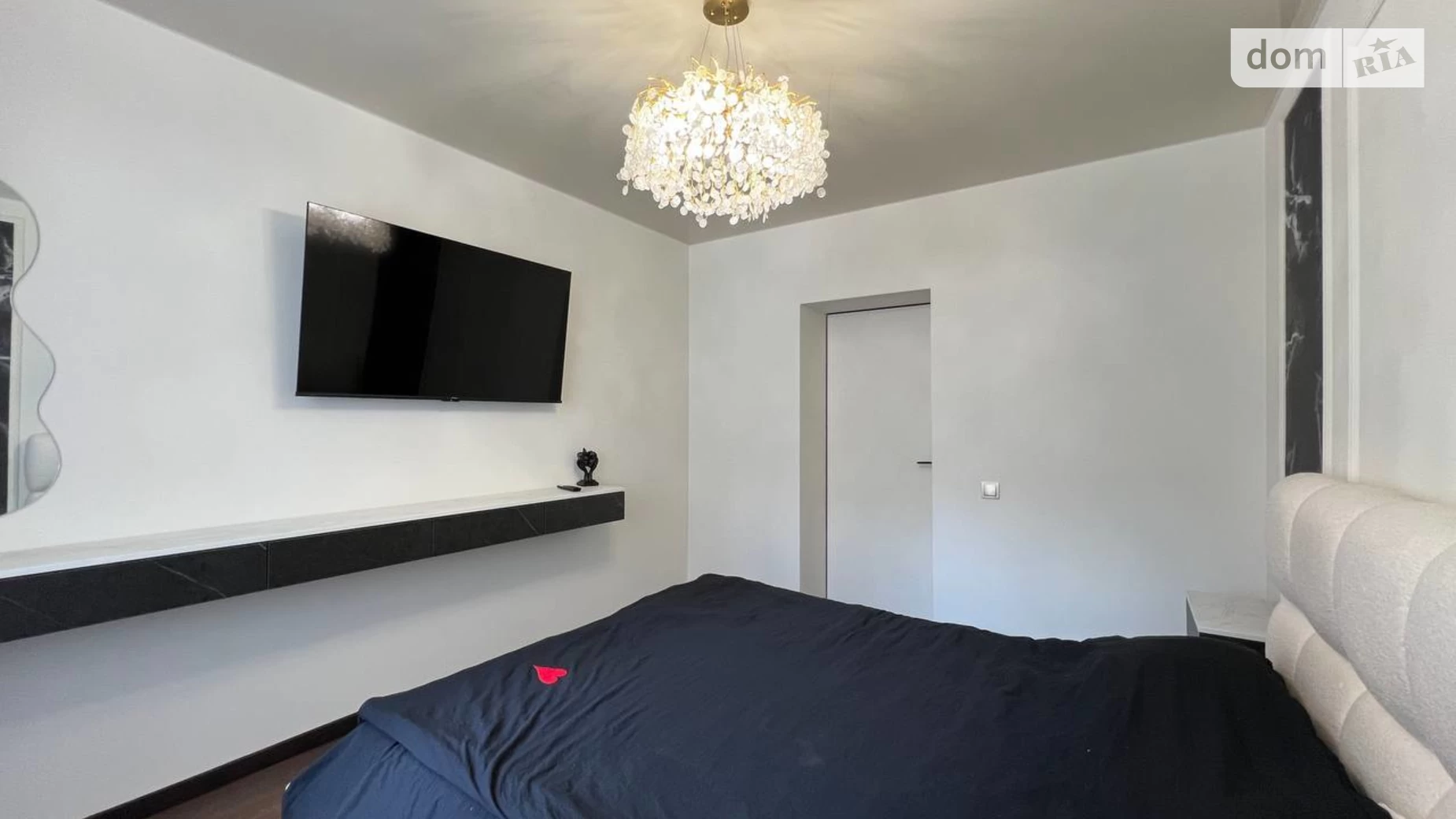 Продается 2-комнатная квартира 58 кв. м в Ивано-Франковске, ул. Андрея Мельника - фото 3