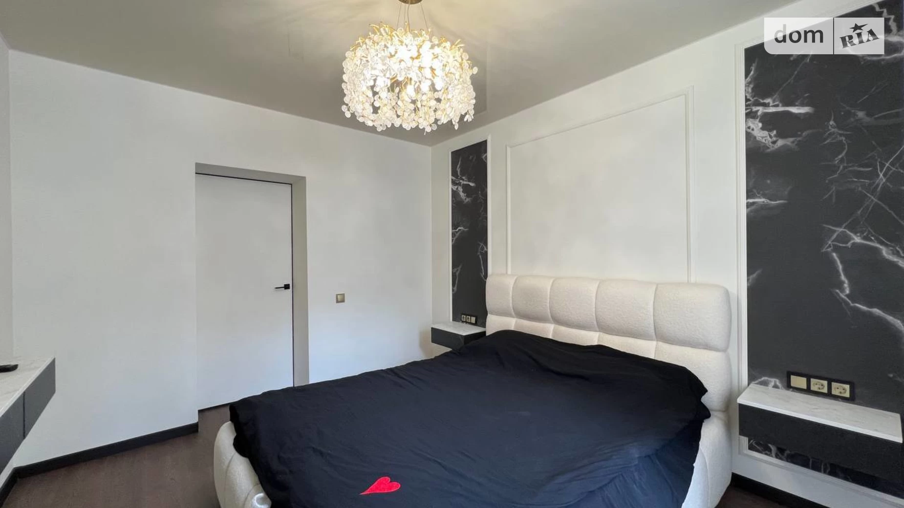 Продается 2-комнатная квартира 58 кв. м в Ивано-Франковске, ул. Андрея Мельника - фото 4