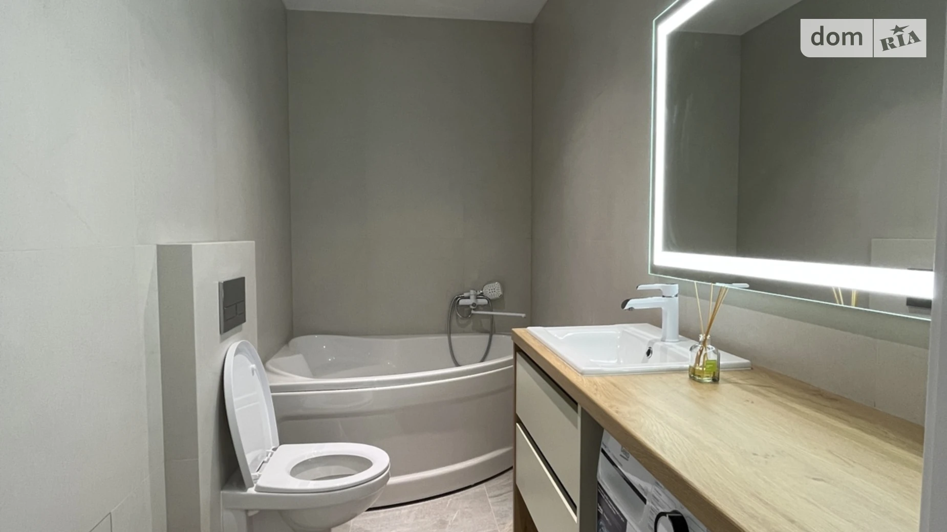 Продається 1-кімнатна квартира 46 кв. м у Бучі, вул. Амосова, 4 - фото 2