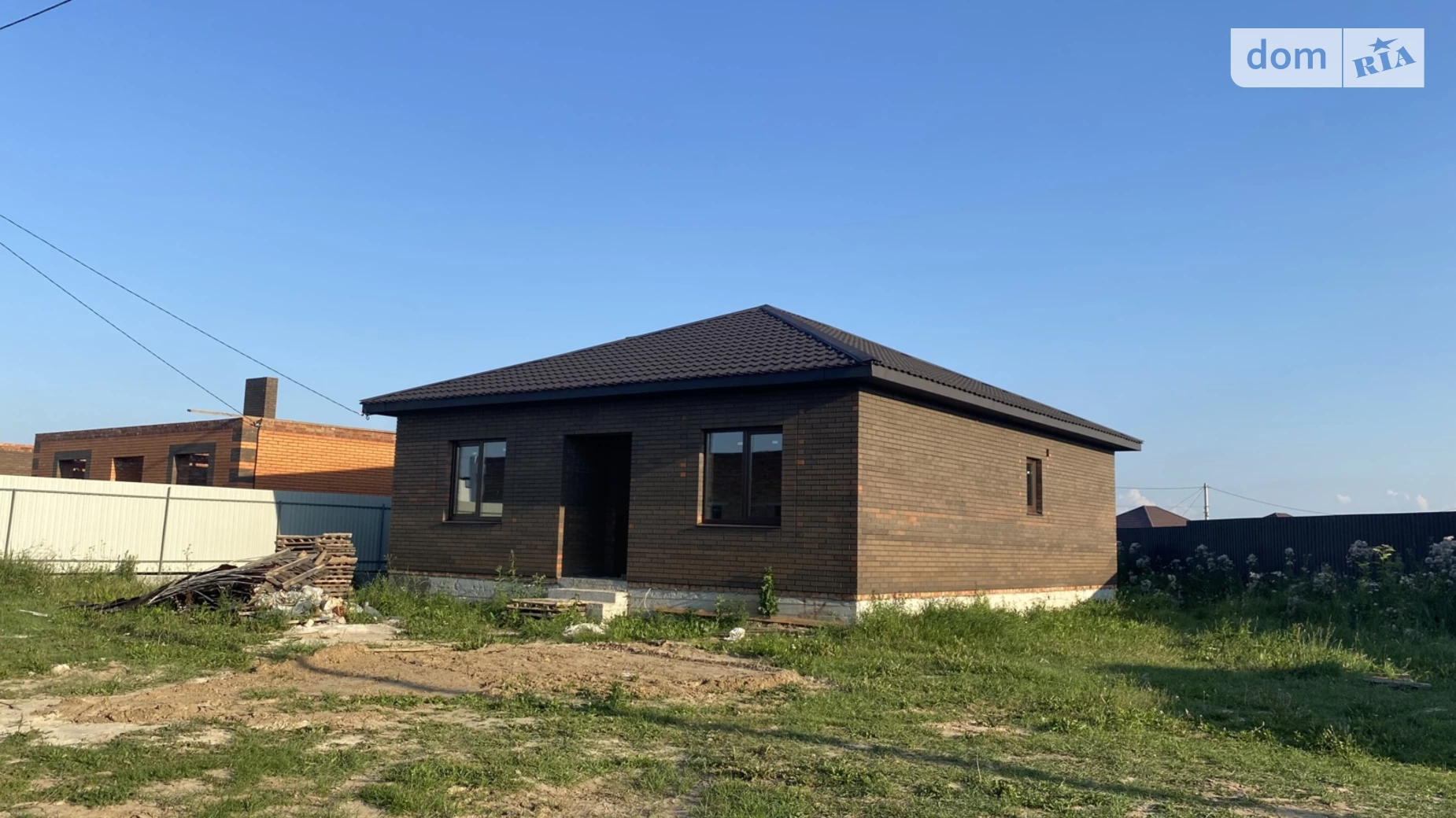 Продается одноэтажный дом 105 кв. м с камином, цена: 72000 $ - фото 2