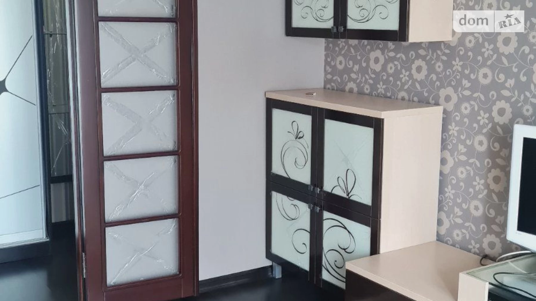 Продается 3-комнатная квартира 64.6 кв. м в, цена: 45000 $ - фото 2