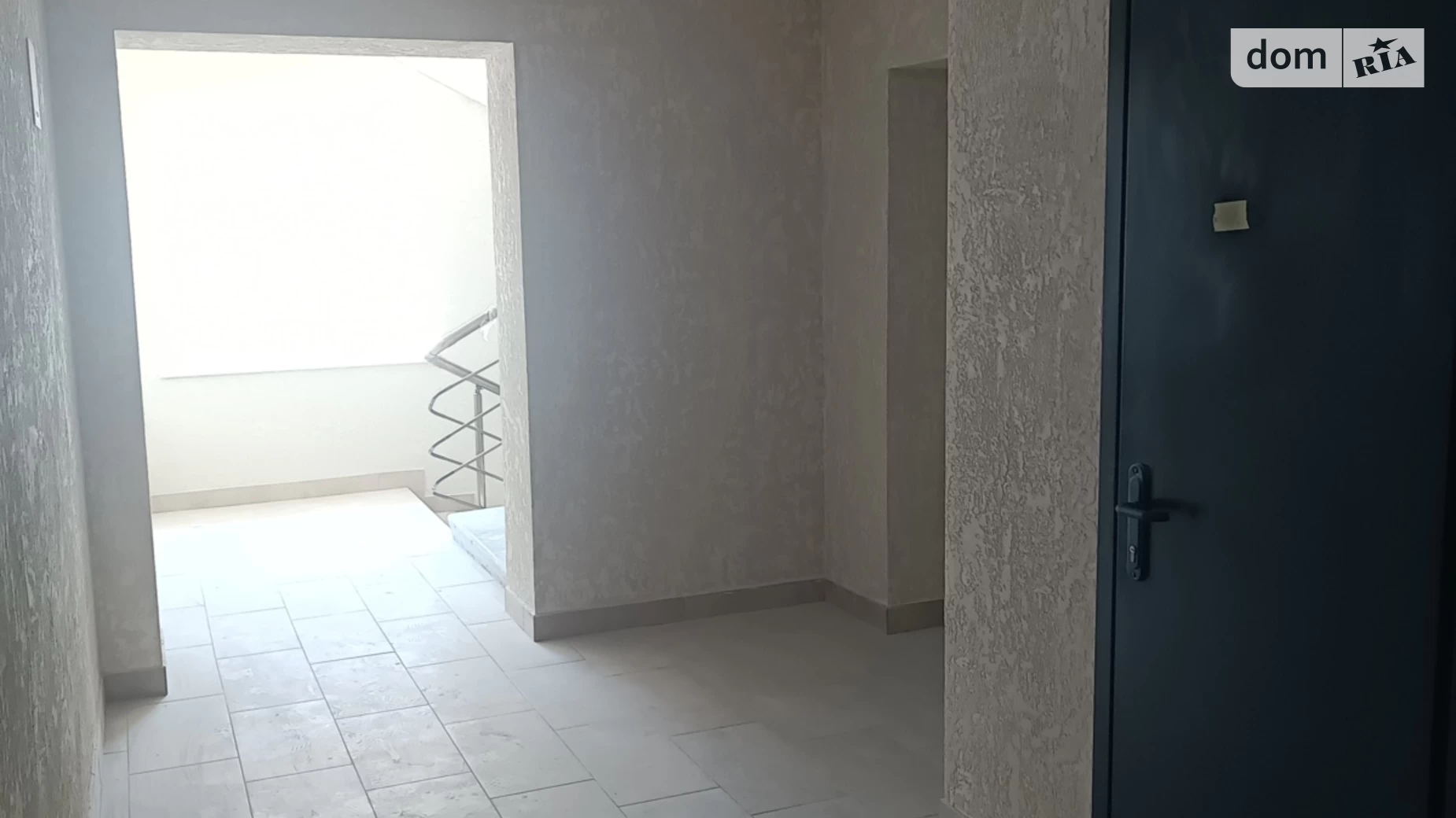 Продается 2-комнатная квартира 70 кв. м в Виннице, просп. Юности, 16В - фото 3