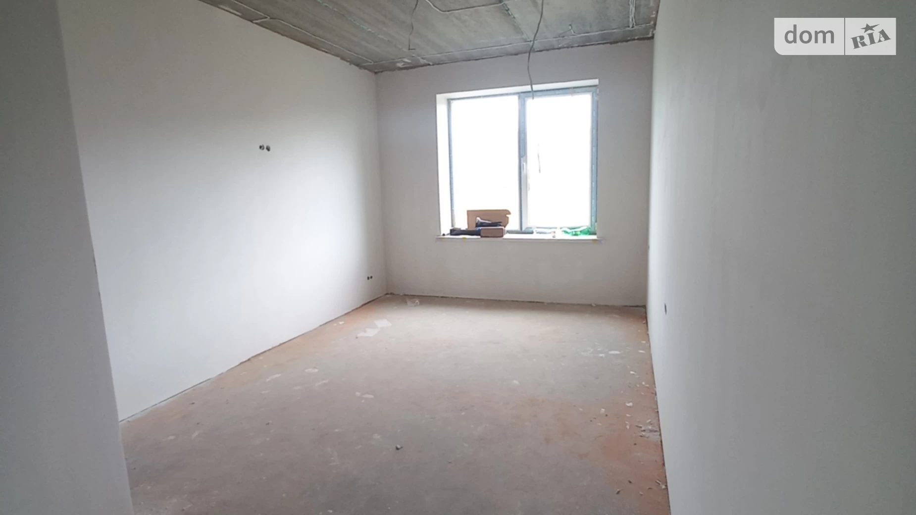 Продается 1-комнатная квартира 38 кв. м в Ровно, мас. Чаривный, 9 - фото 2