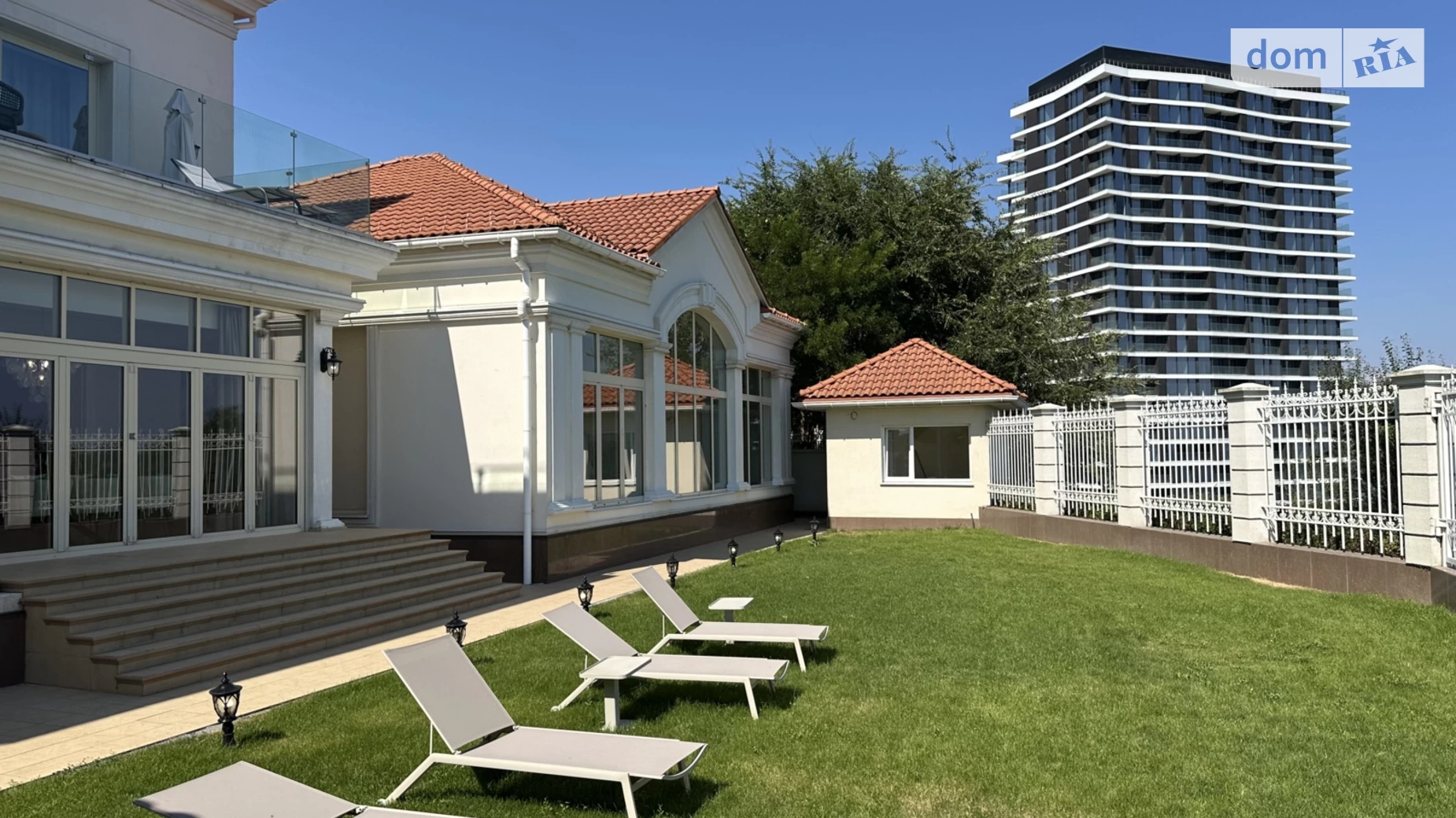 Продается дом на 3 этажа 1100 кв. м с участком, цена: 7000000 $ - фото 3