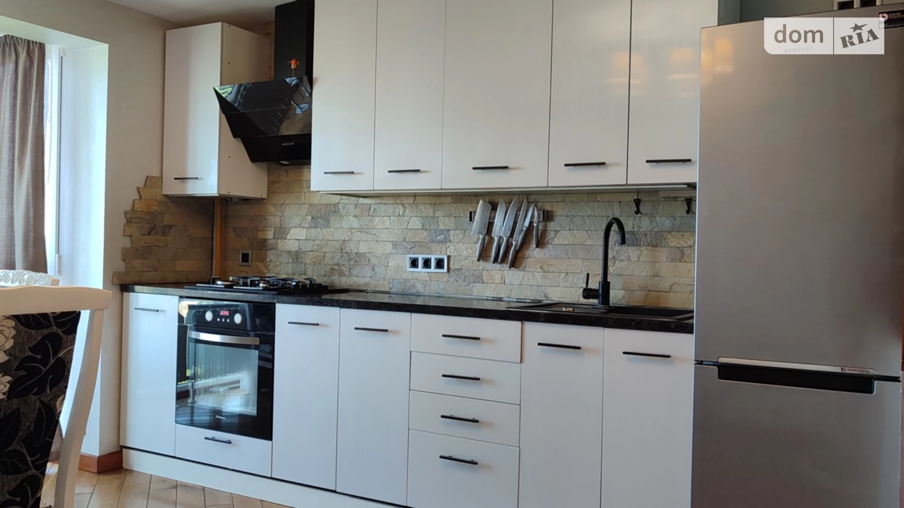 Продается 1-комнатная квартира 69.4 кв. м в Чабанах, ул. Машиностроителей, 15 - фото 2