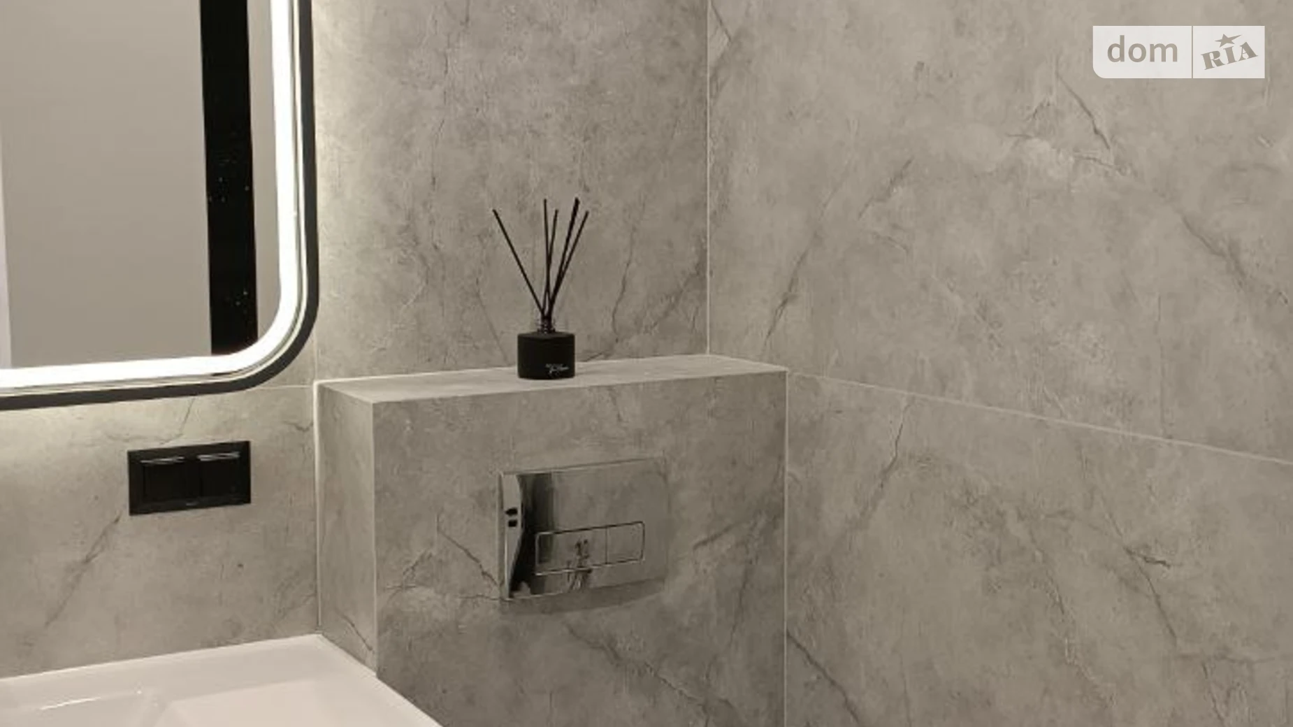 Продается 2-комнатная квартира 70 кв. м в Киеве, ул. Александра Олеся, 1 - фото 2