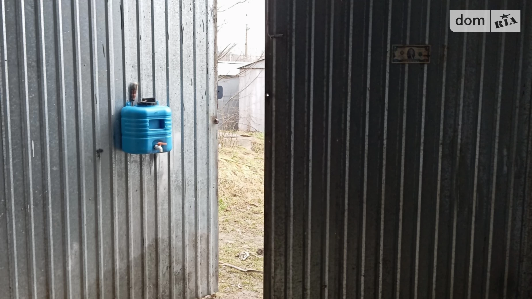 Продается отдельно стоящий гараж универсальный на 40 кв. м, цена: 11800 € - фото 3