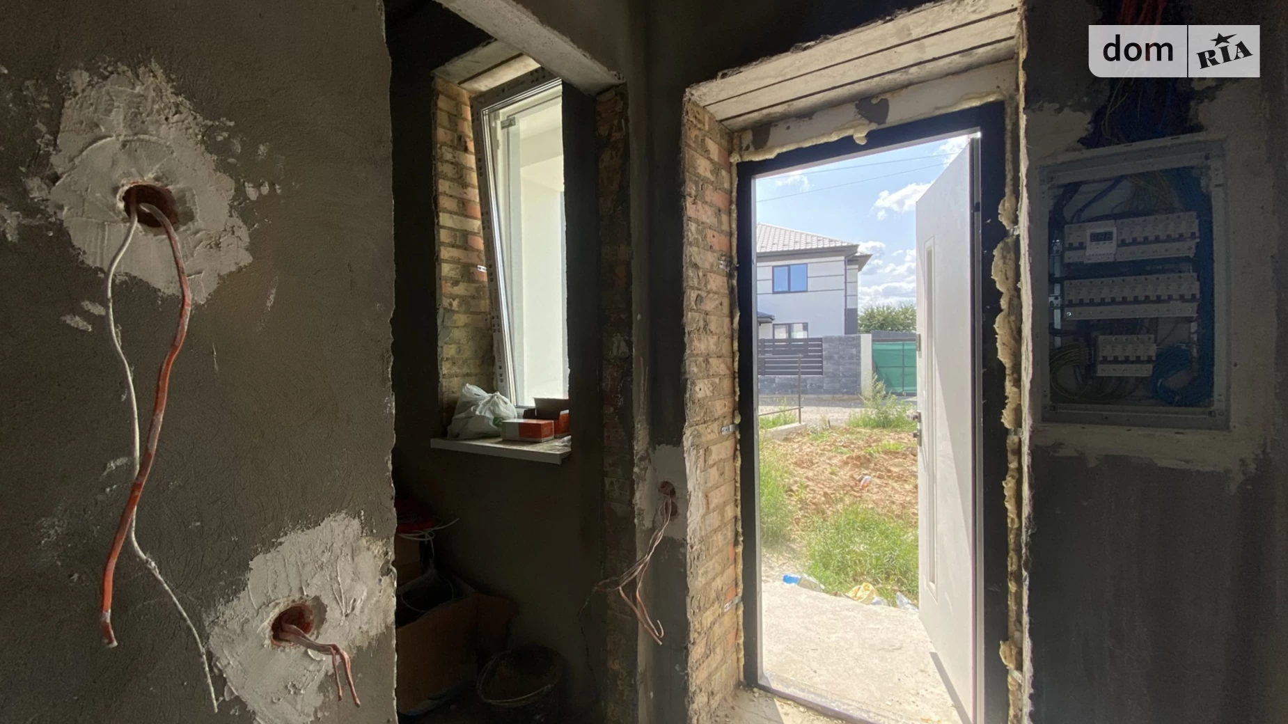 Продается дом на 2 этажа 125 кв. м с камином, цена: 106000 $ - фото 3