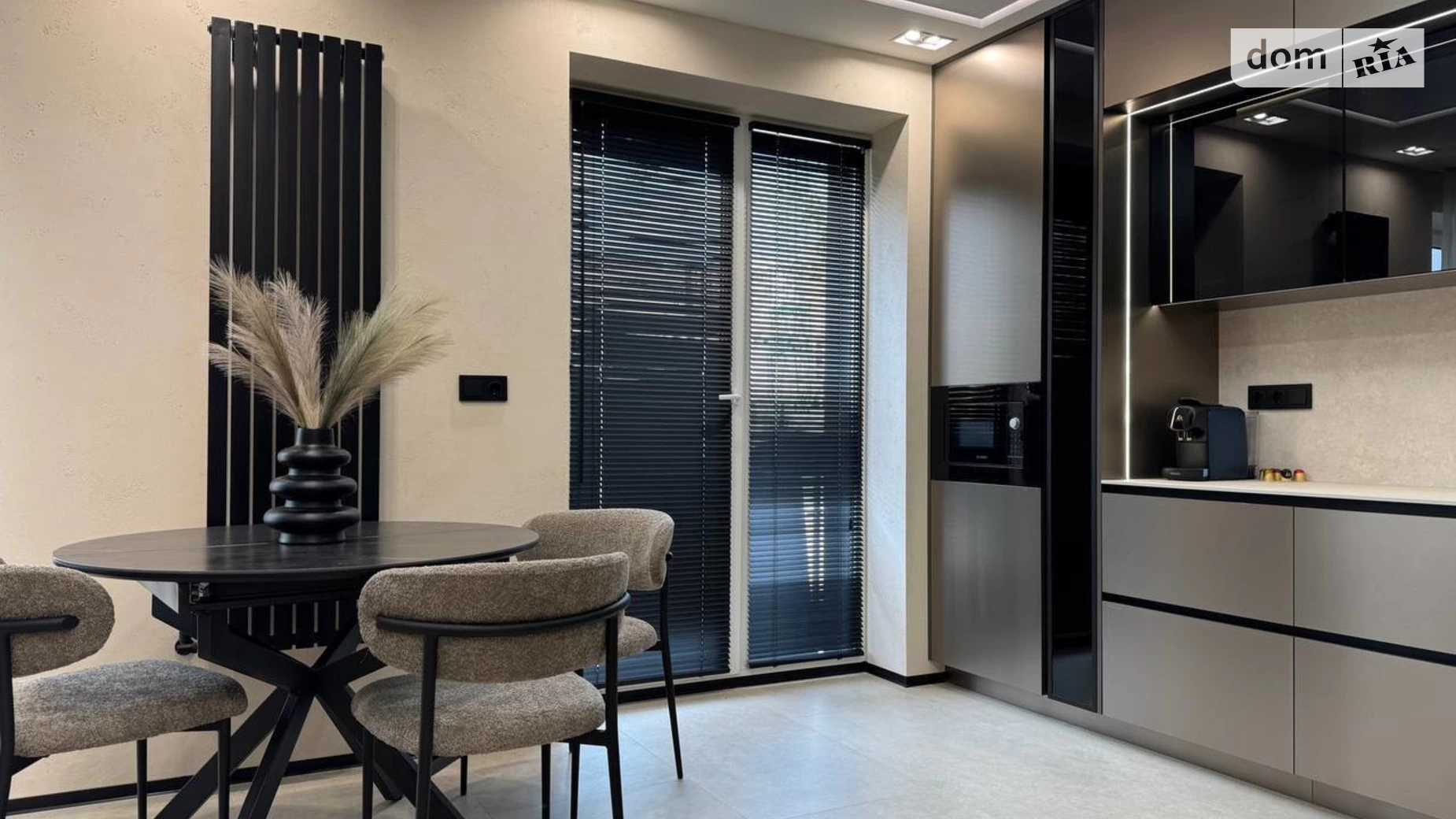 Продается 2-комнатная квартира 94 кв. м в Ивано-Франковске, ул. Юліана Пелеша(Крайковского), 5 - фото 3