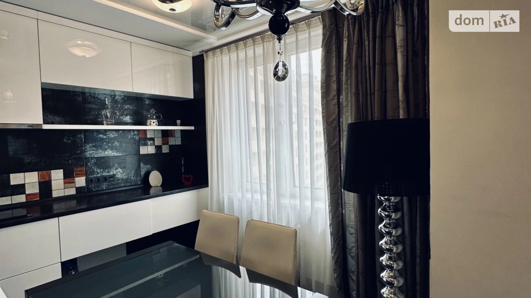 Продается 2-комнатная квартира 82.4 кв. м в Киеве, ул. Дмитриевская, 75 - фото 3