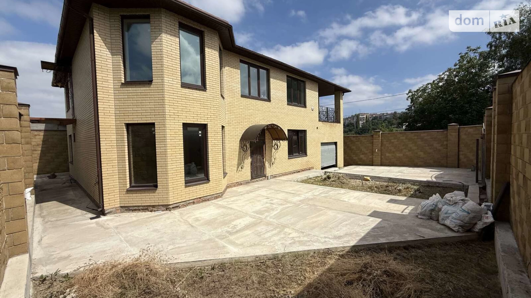 Продается дом на 2 этажа 320 кв. м с подвалом, цена: 210000 $ - фото 3