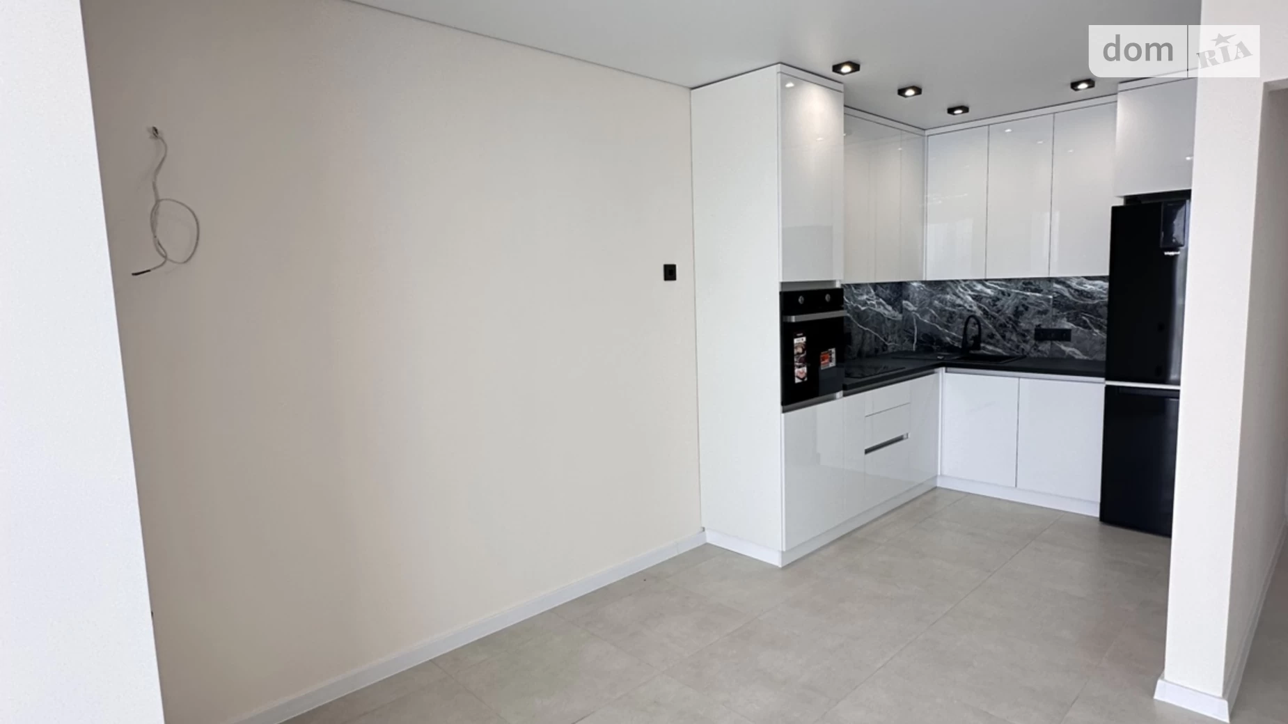 Продается 1-комнатная квартира 45 кв. м в Ровно, ул. Единства(Чебишева), 11 - фото 3