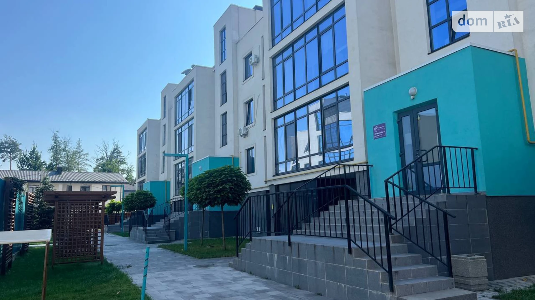 Продается 2-комнатная квартира 57 кв. м в Ирпене, ул. Защитников, 19 - фото 2