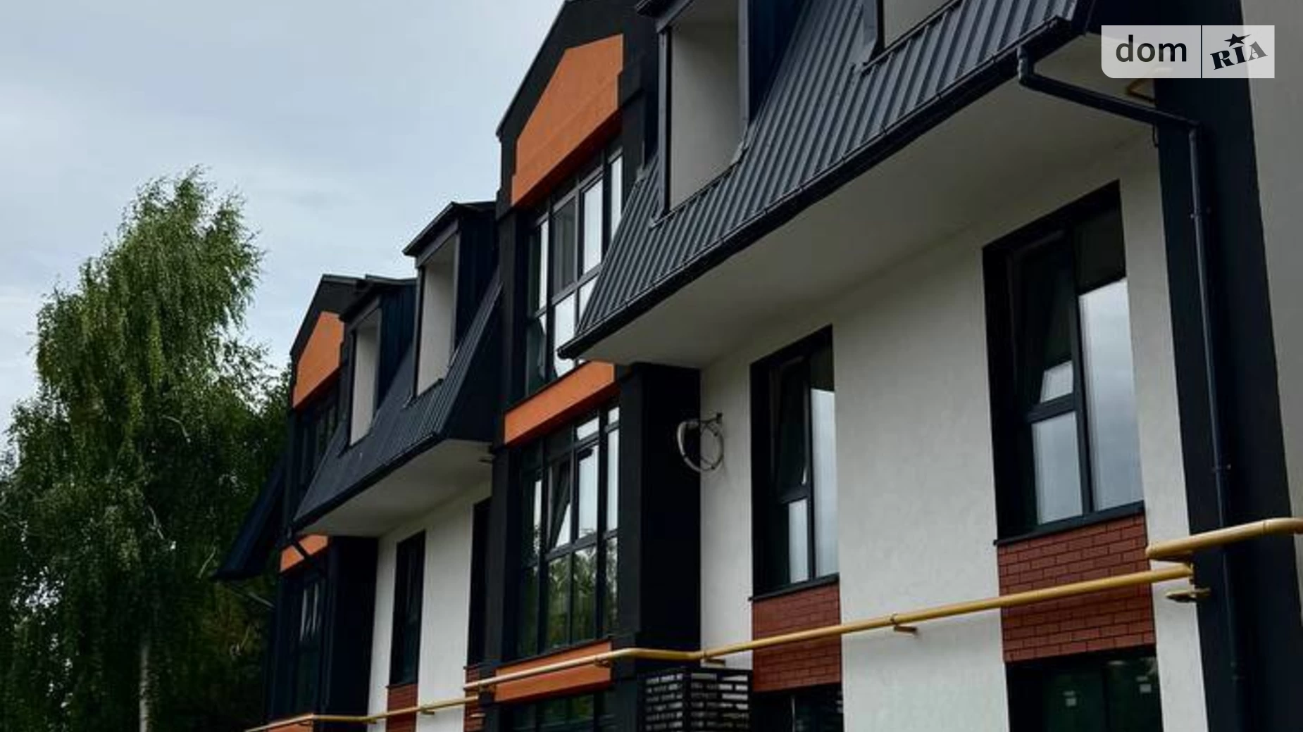 Продается 2-комнатная квартира 63.7 кв. м в Ровно, ул. Буковинская - фото 2