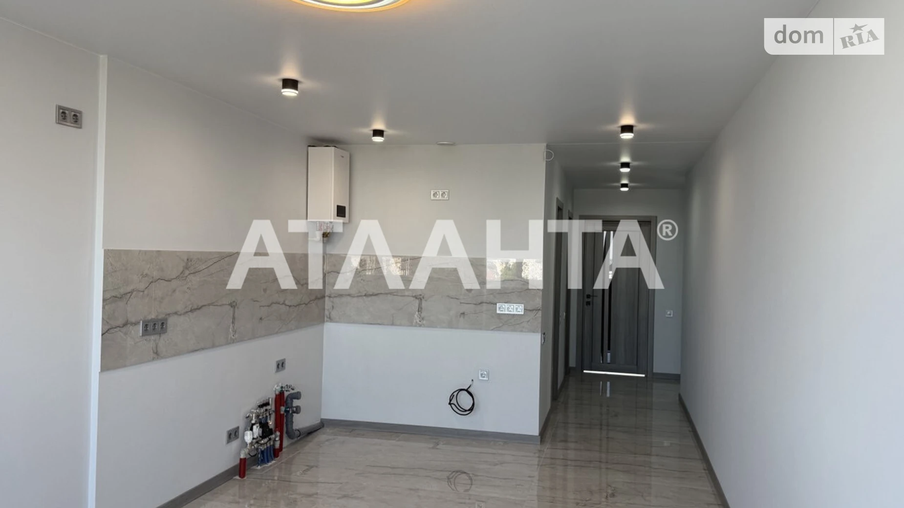 Продается 1-комнатная квартира 72.2 кв. м в Львове, ул. Замарстиновская - фото 3