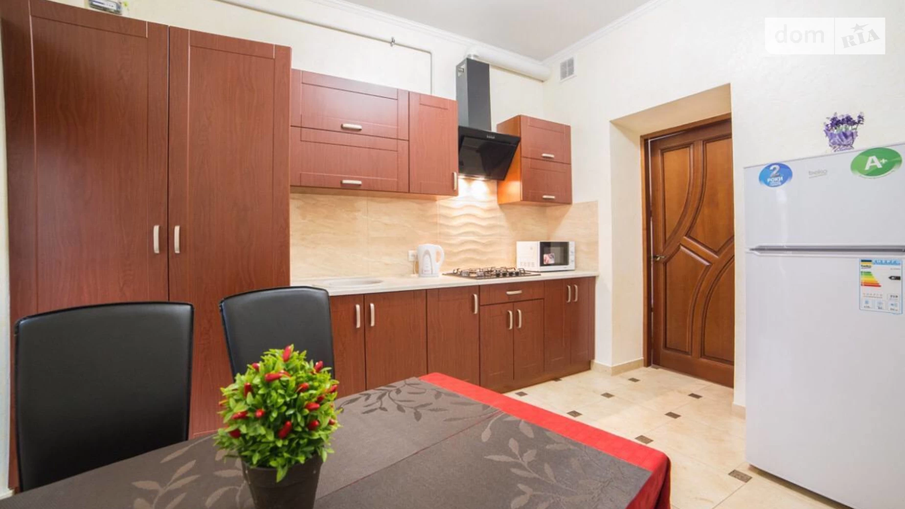 Продается 1-комнатная квартира 34.8 кв. м в Львове, ул. Хмельницкого Богдана - фото 3