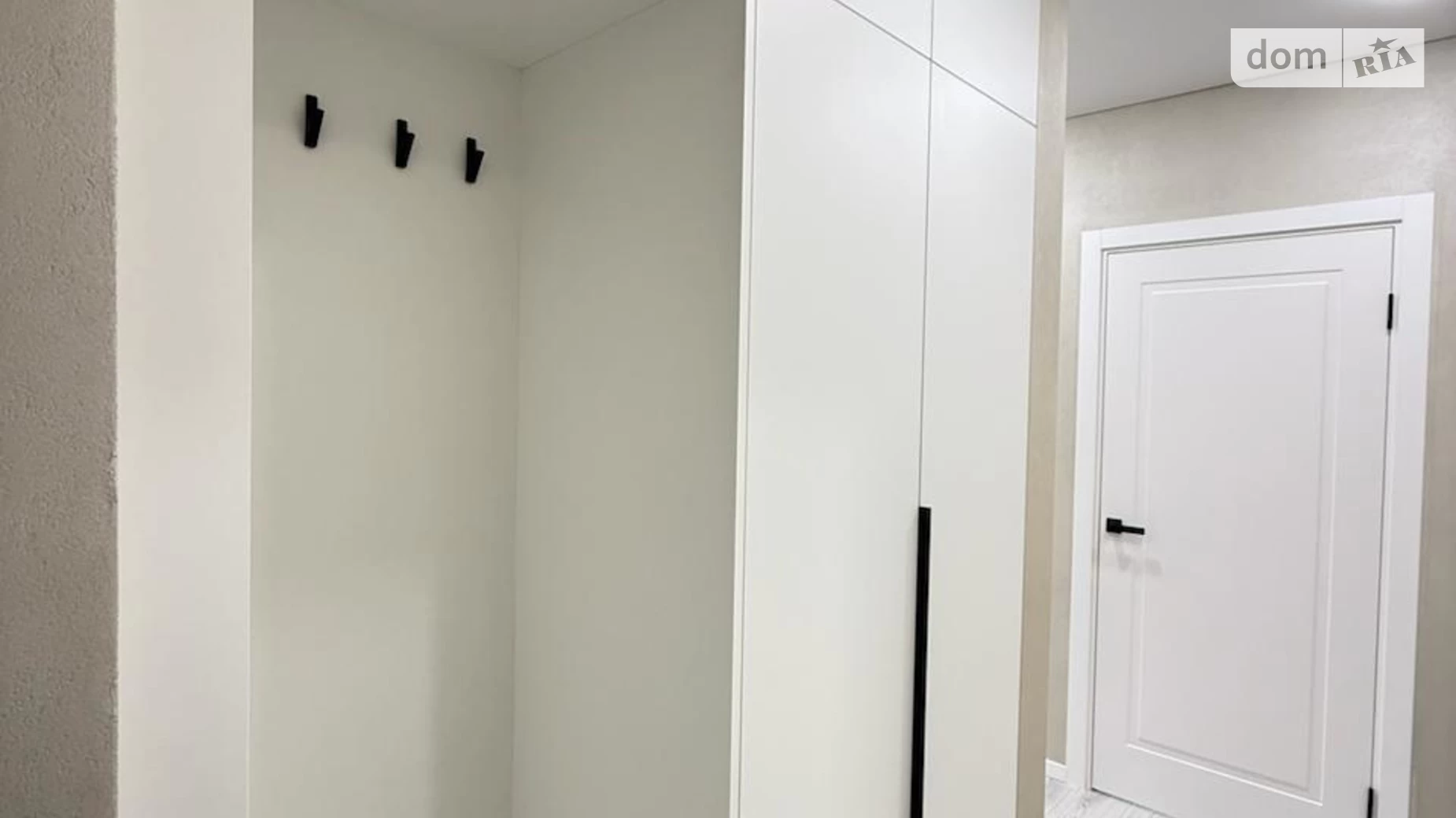 Продается 1-комнатная квартира 47 кв. м в Ровно, ул. Елены Телиги, 20 - фото 3