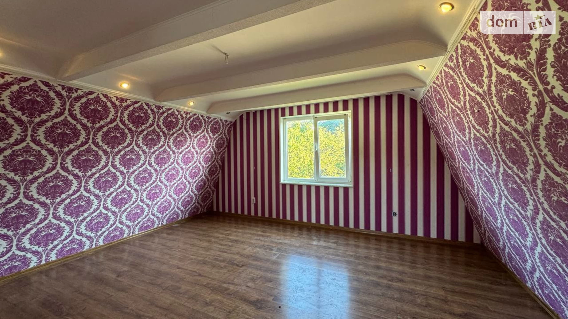 Продается дом на 2 этажа 148.5 кв. м с участком, цена: 62000 $ - фото 2