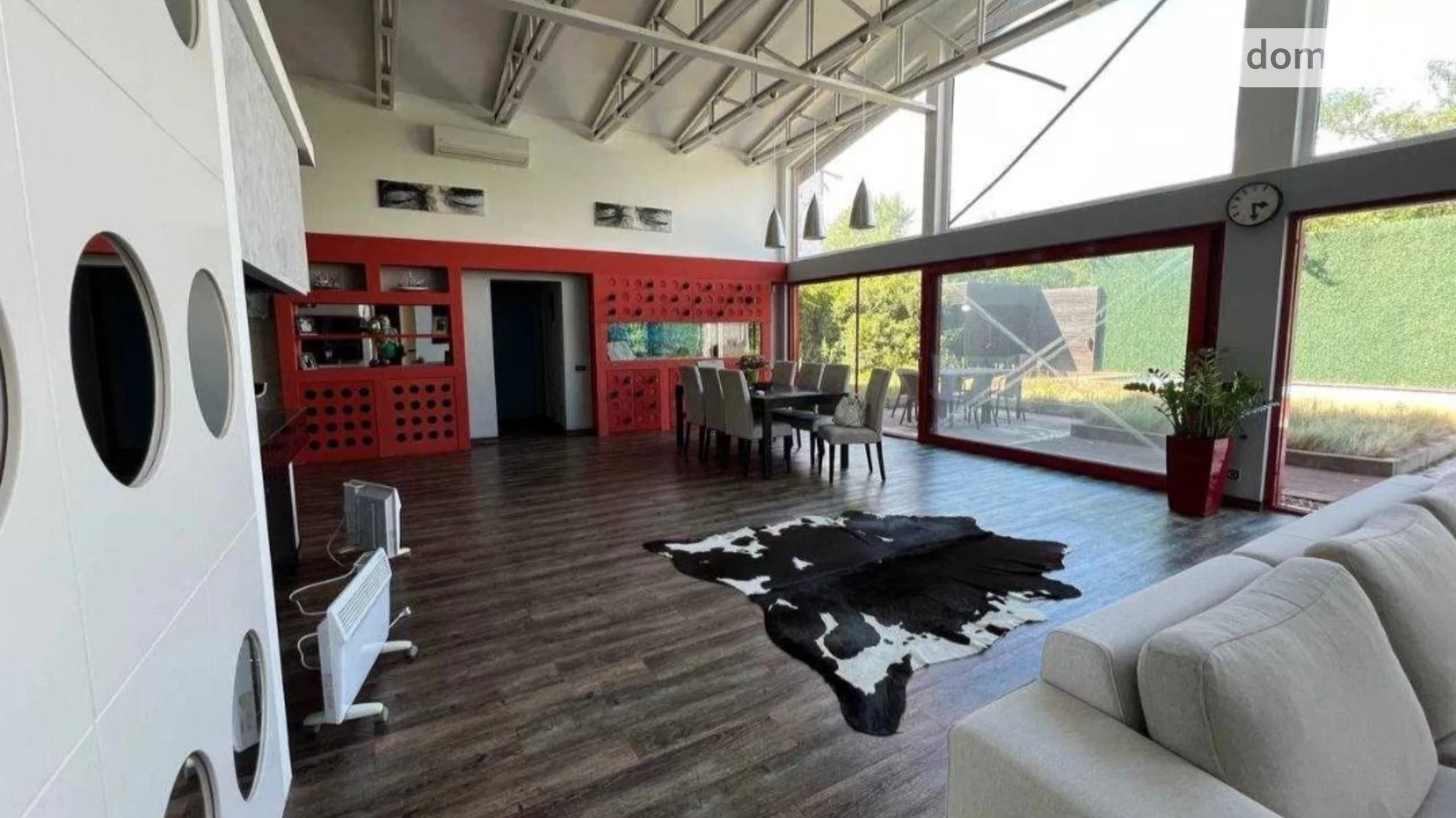 Продается одноэтажный дом 230 кв. м с балконом, цена: 195000 $ - фото 2