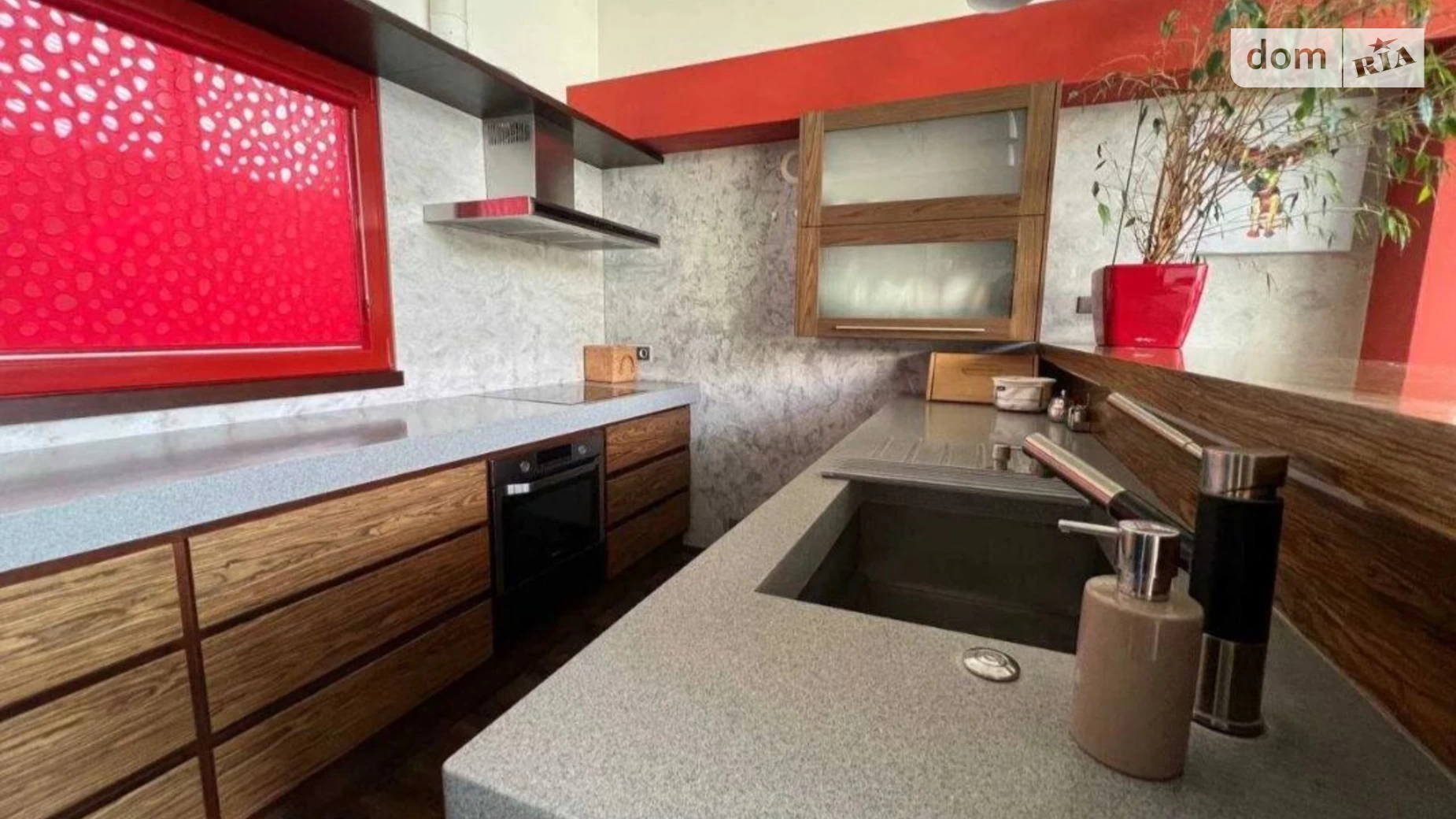 Продается одноэтажный дом 230 кв. м с балконом, цена: 195000 $ - фото 4