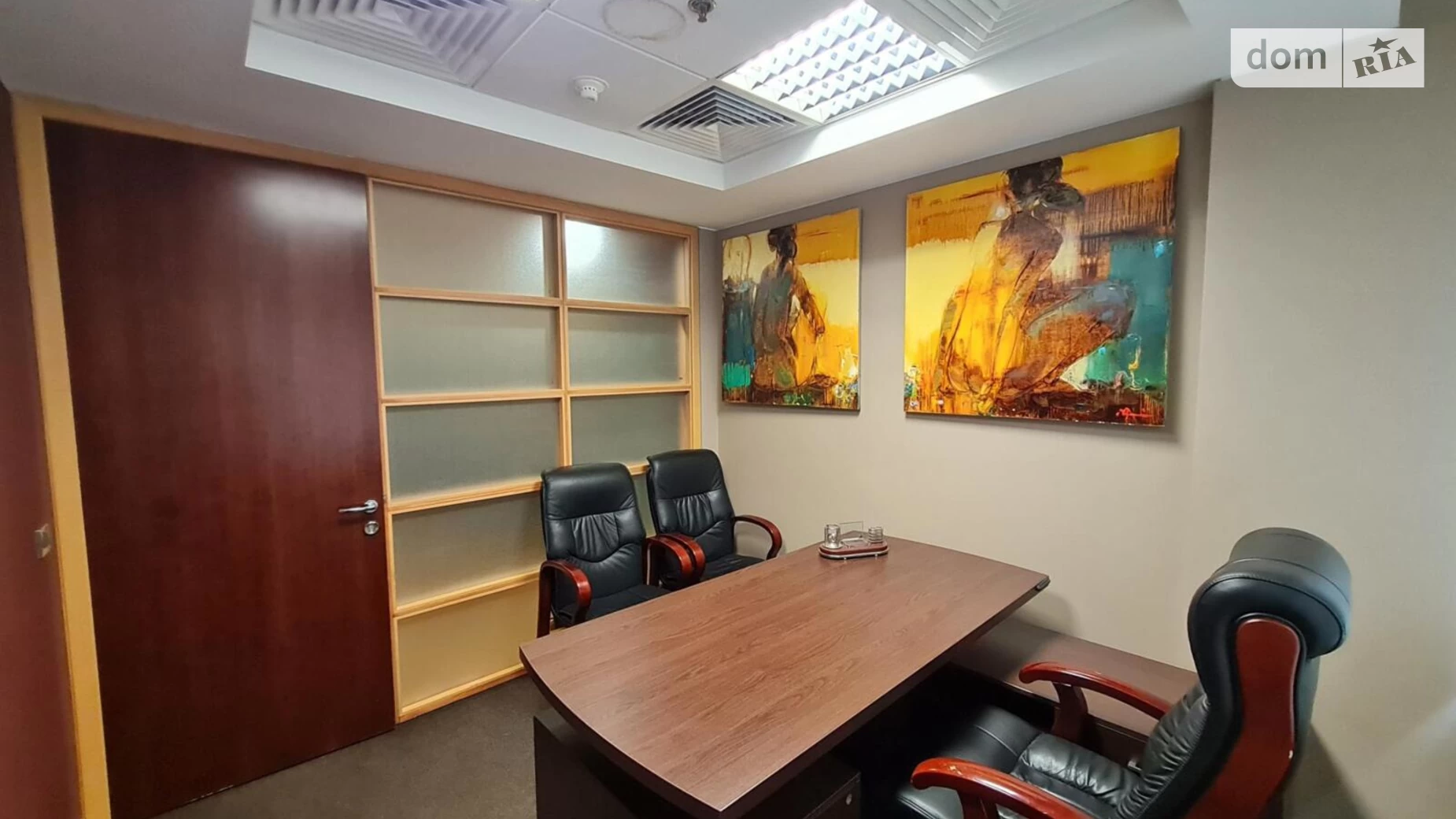 Сдается в аренду офис 92.2 кв. м в бизнес-центре, цена: 3043 $ - фото 2