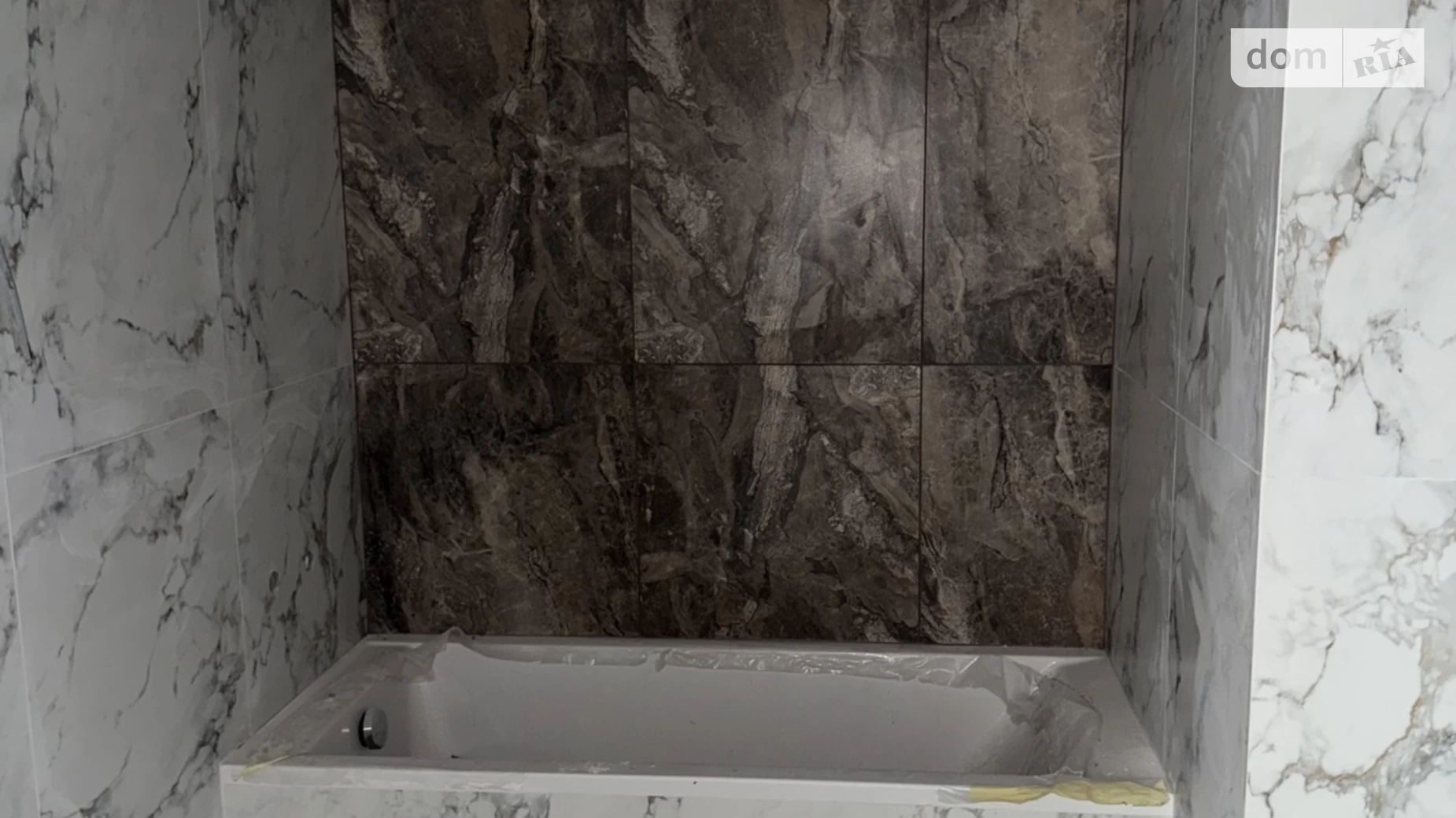 Продается 1-комнатная квартира 45.8 кв. м в Одессе, ул. Краснова, 1А - фото 2