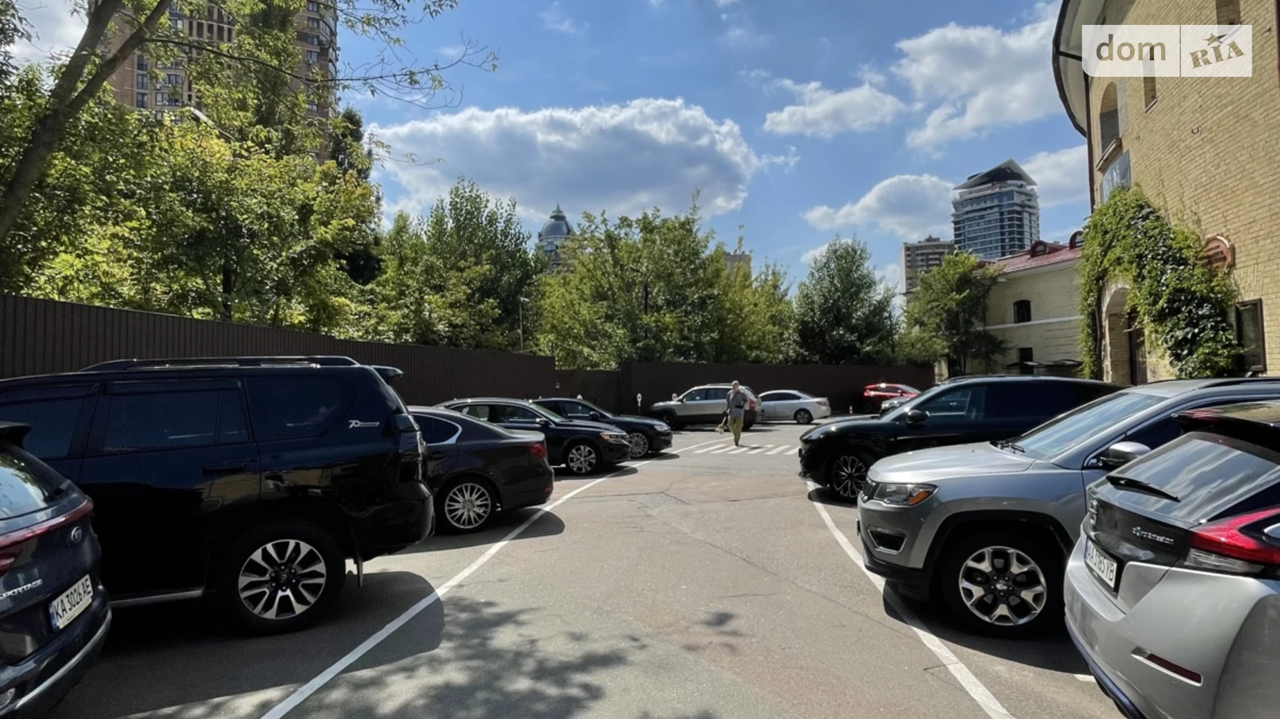 Сдается в аренду офис 318 кв. м в бизнес-центре, цена: 5300 $ - фото 3