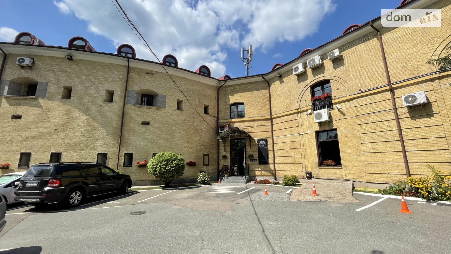 Сдается в аренду офис 318 кв. м в бизнес-центре, цена: 5300 $ - фото 2