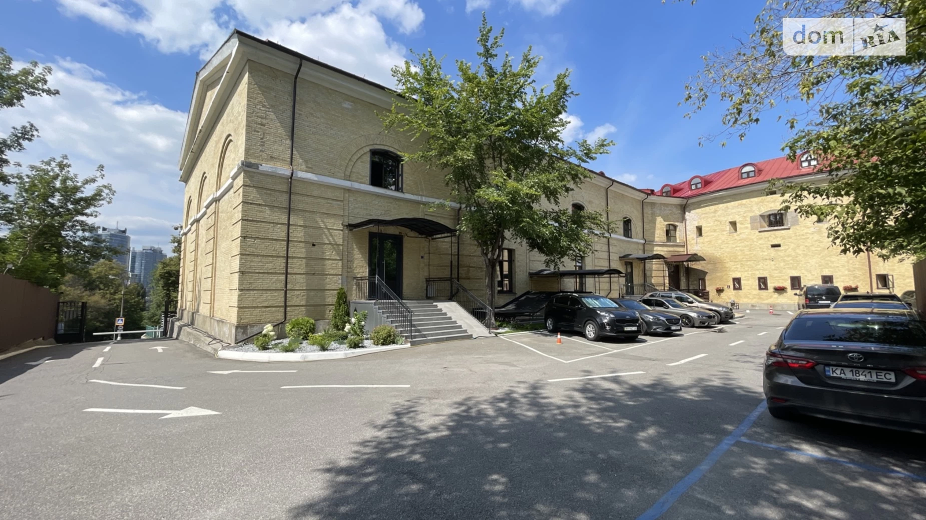 Сдается в аренду офис 318 кв. м в бизнес-центре, цена: 5300 $ - фото 4